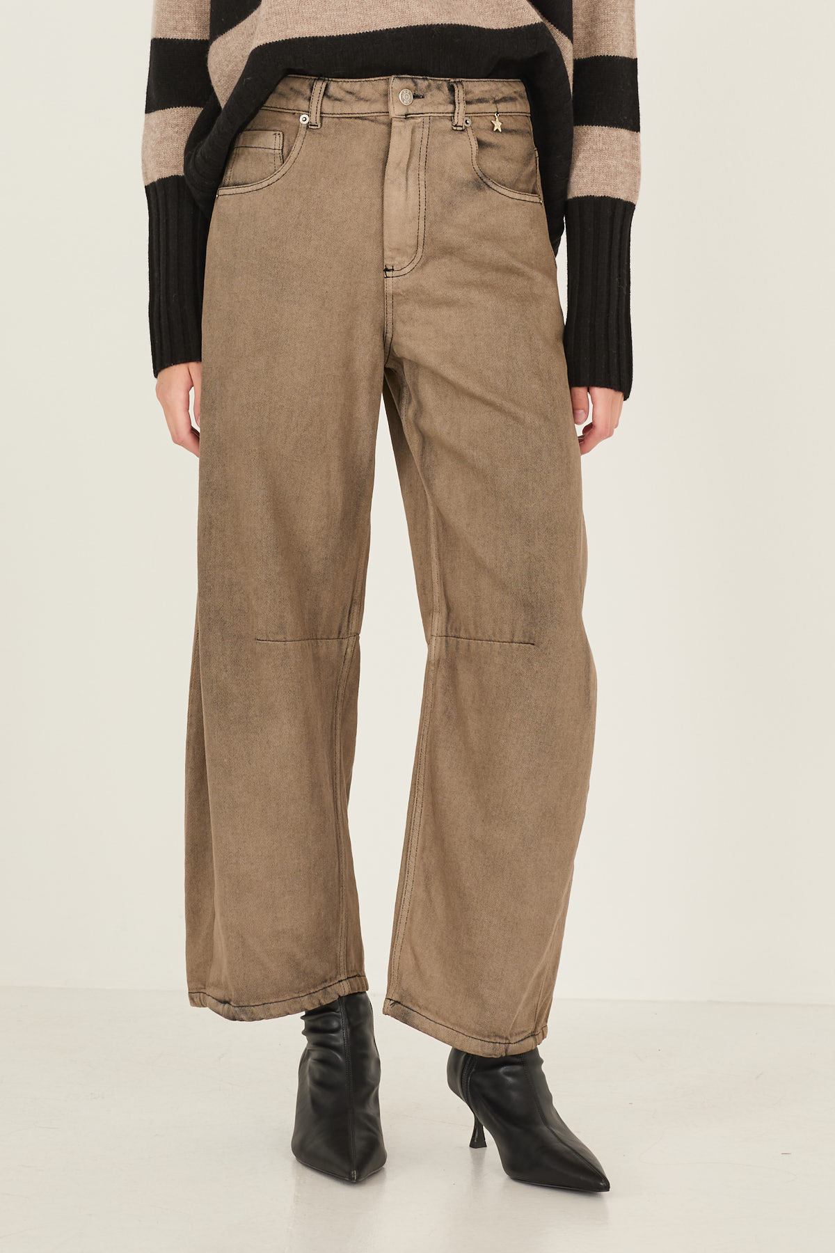 denim-gaya-m40f0771-01-webd.jpg