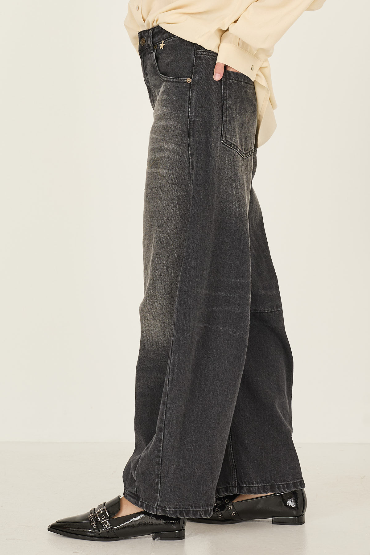 denim-gaya-m40f0868-01-webf.jpg