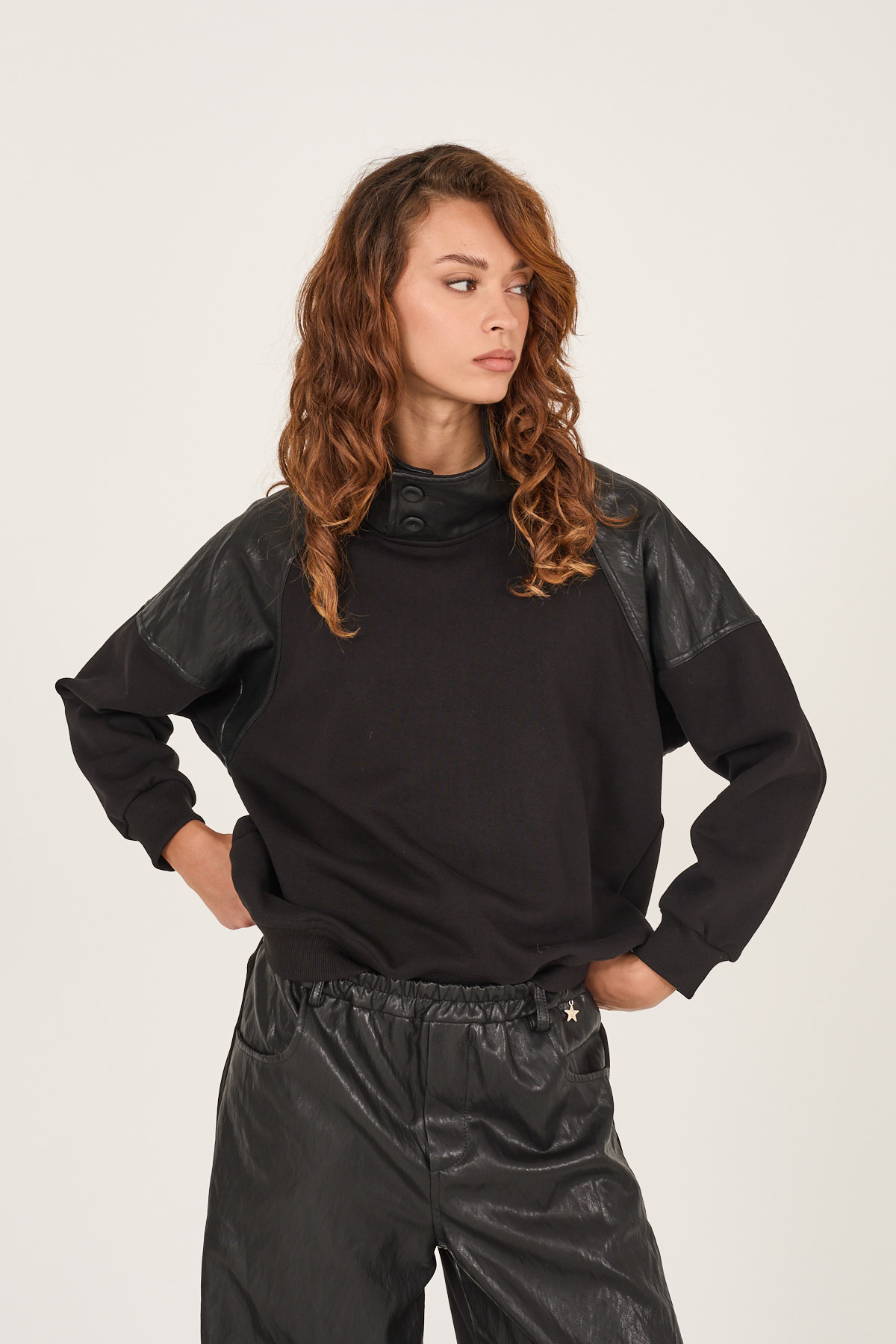 felpa-collo-alto-m40f1024-01-weba.jpg