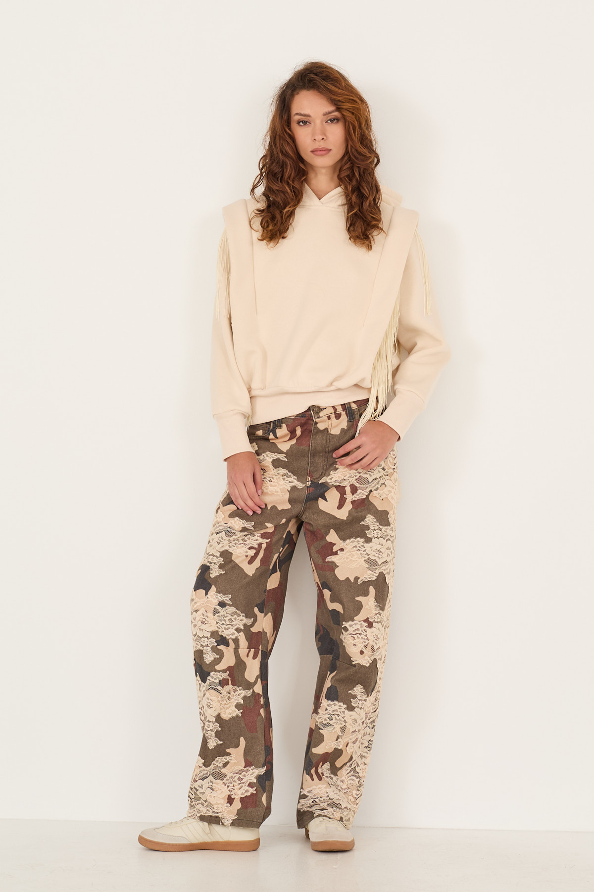 felpa-con-frange-m40f1047-27-webl.jpg