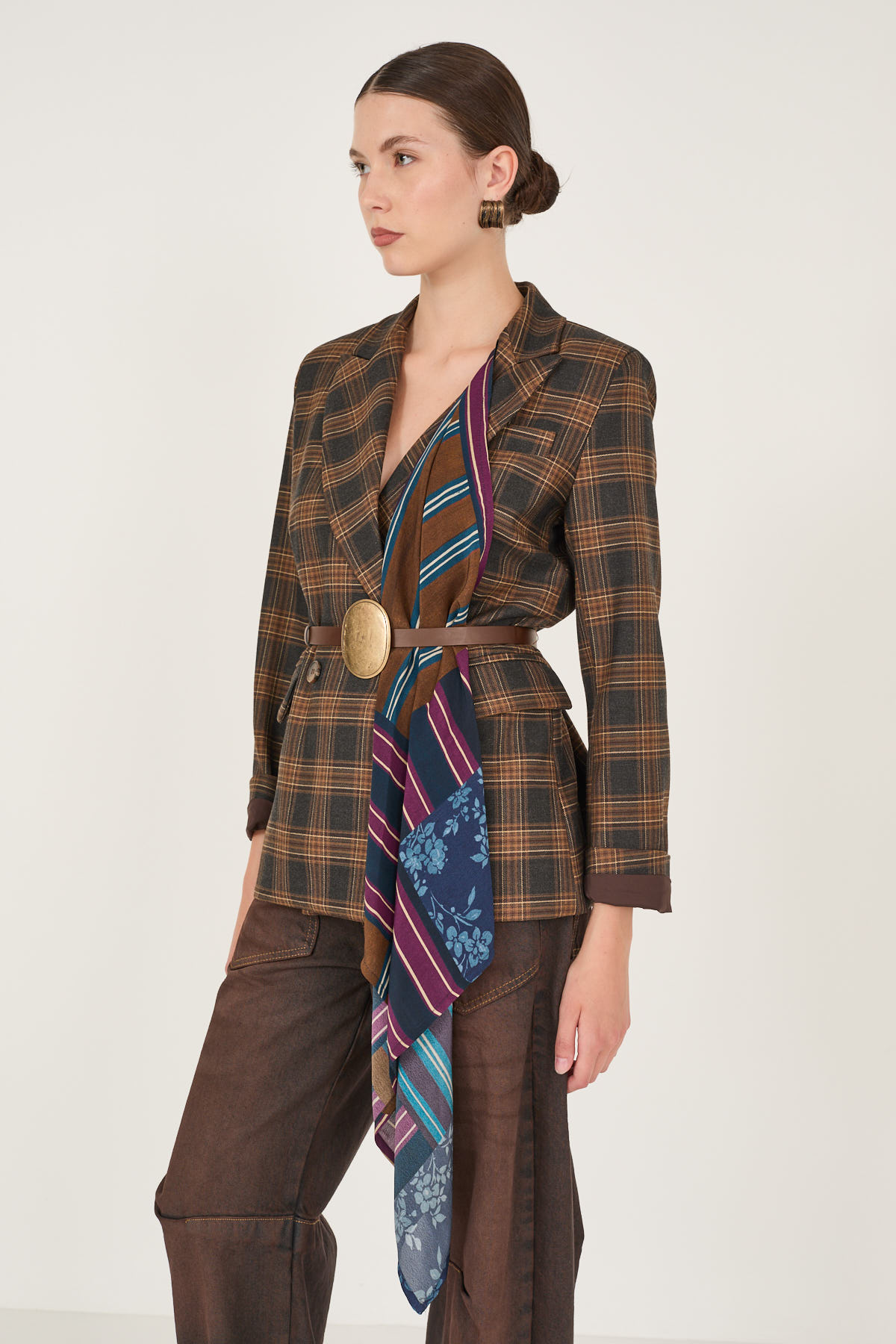 giacca-con-foulard-s40m1072-35-webout.jpg