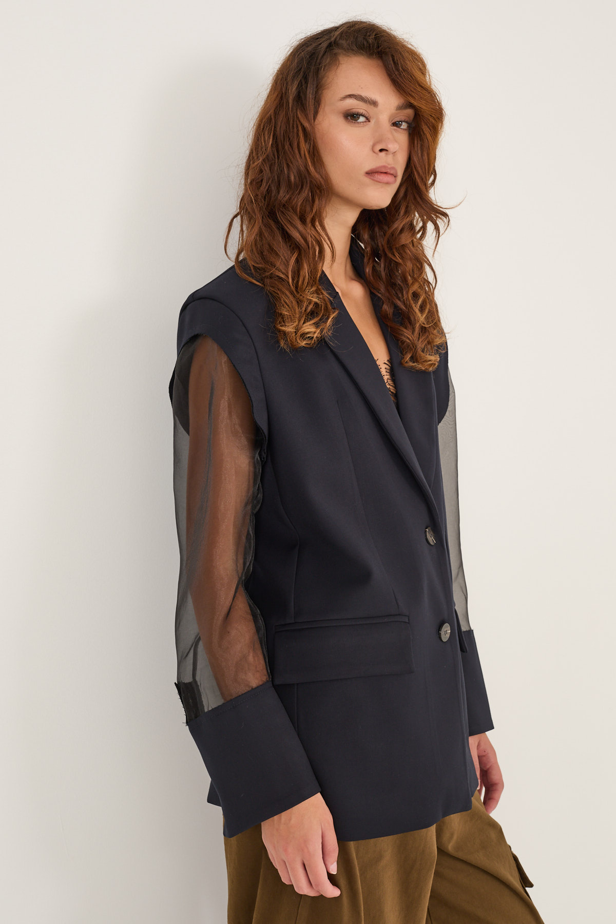 giacca-con-maniche-in-organza-s40m1042-73-webf.jpg