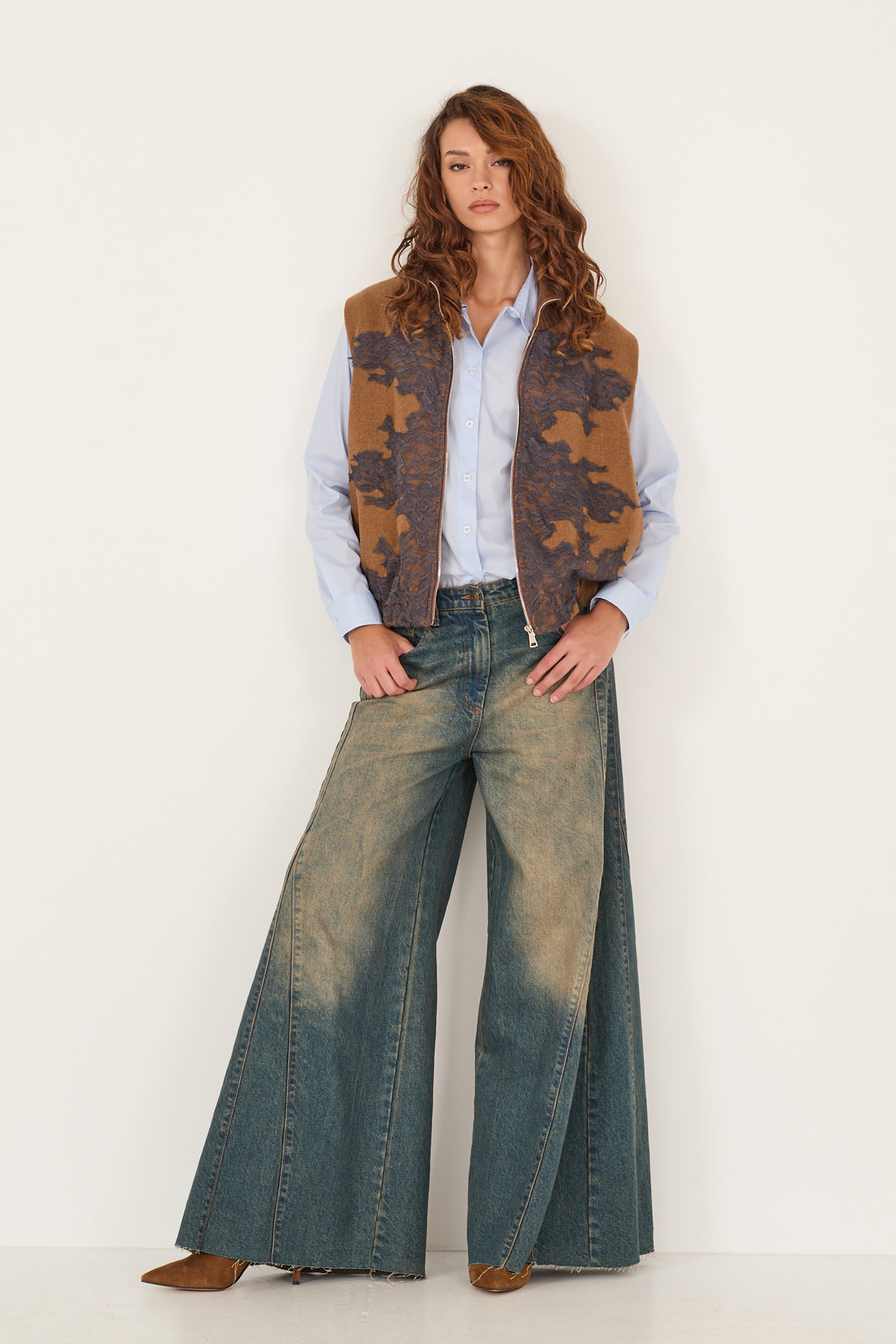 gilet-con-parti-in-pizzo-s40m0945-332-webd.jpg