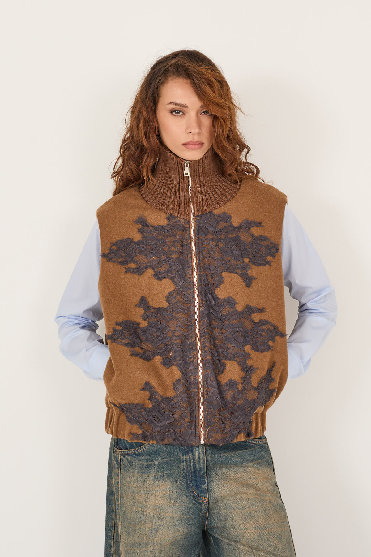 gilet-con-parti-in-pizzo-s40m0945-332-webf.jpg