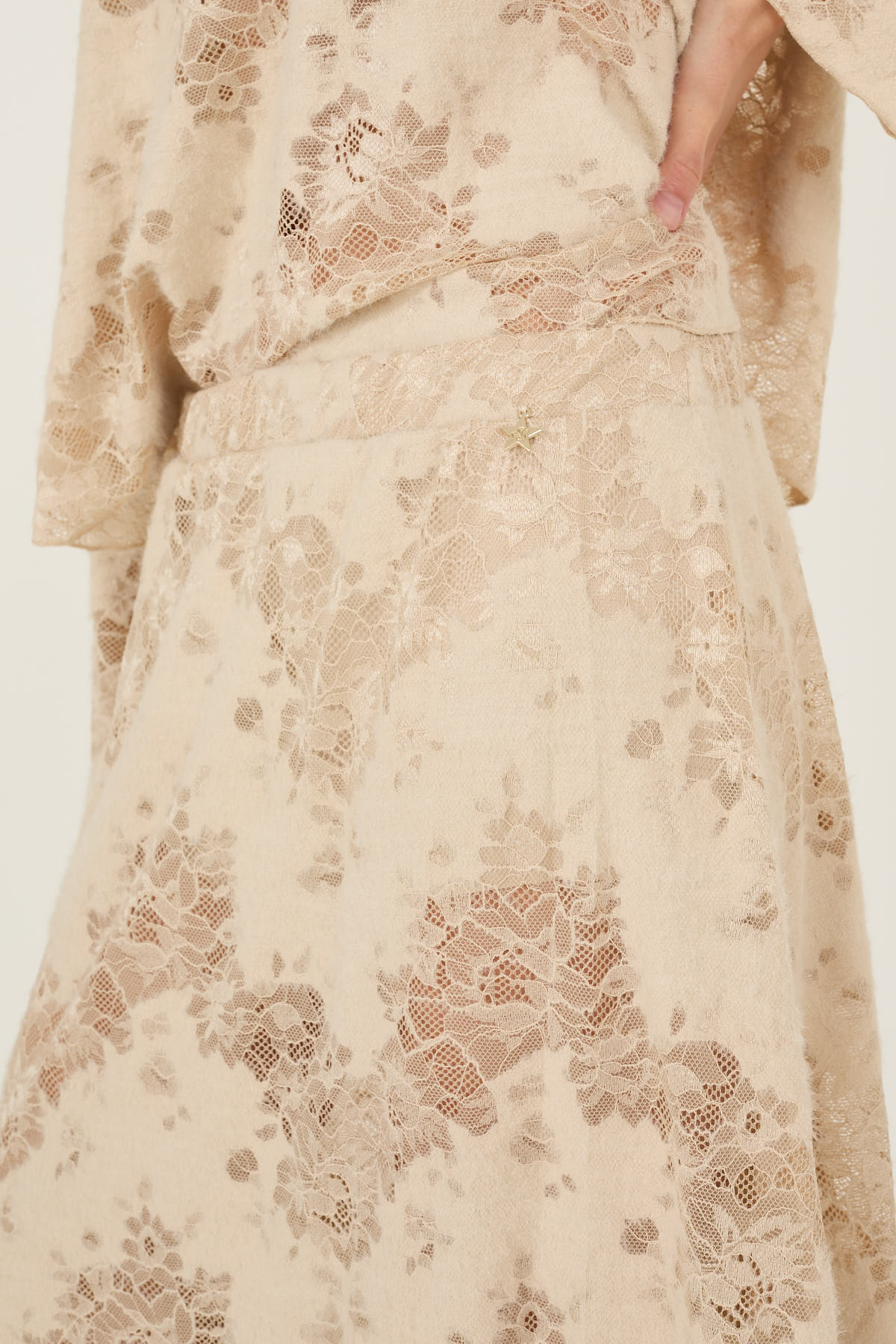 gonna-morbida-in-pizzo-d40n0960-499-webd.jpg
