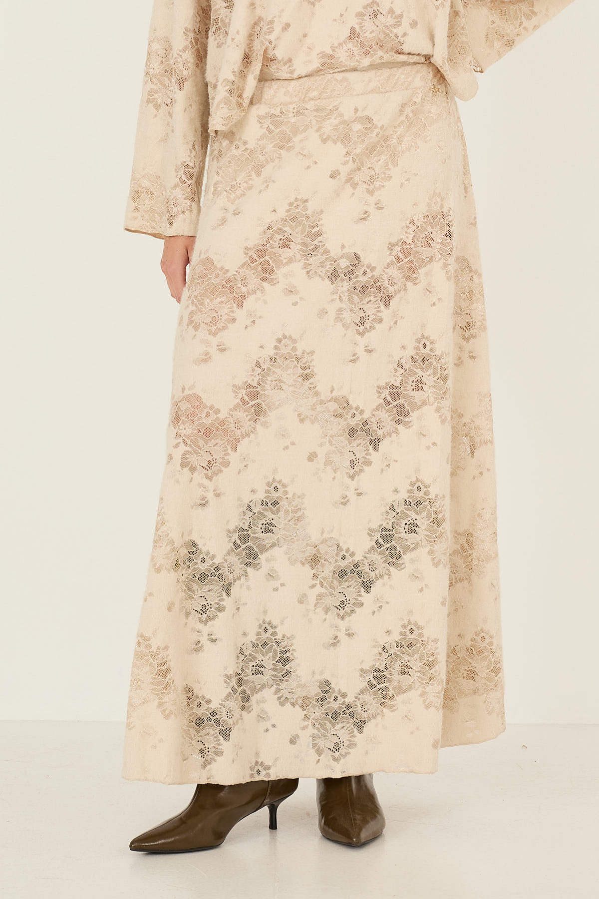 gonna-morbida-in-pizzo-d40n0960-499-webout.jpg