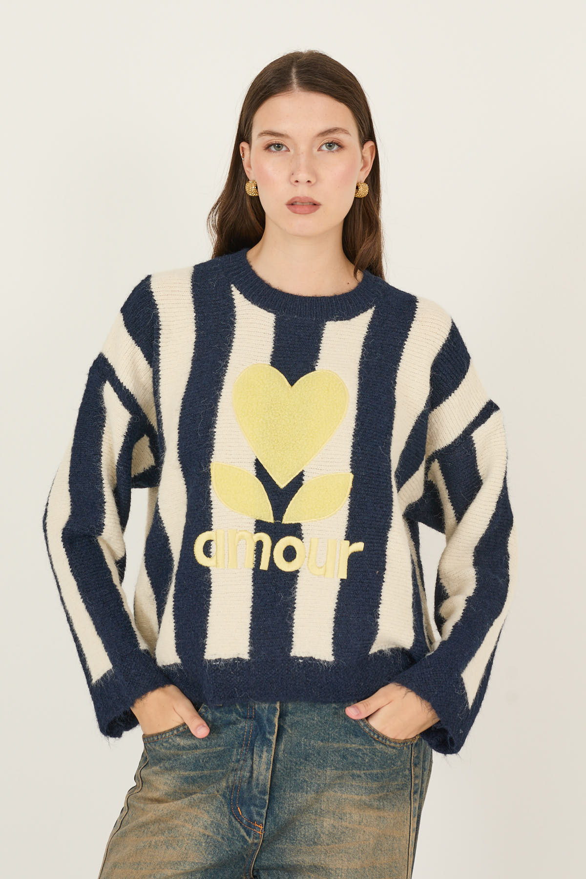 maglia-a-righe-con-patch-a-contrasto-d40v0902-316-weba.jpg