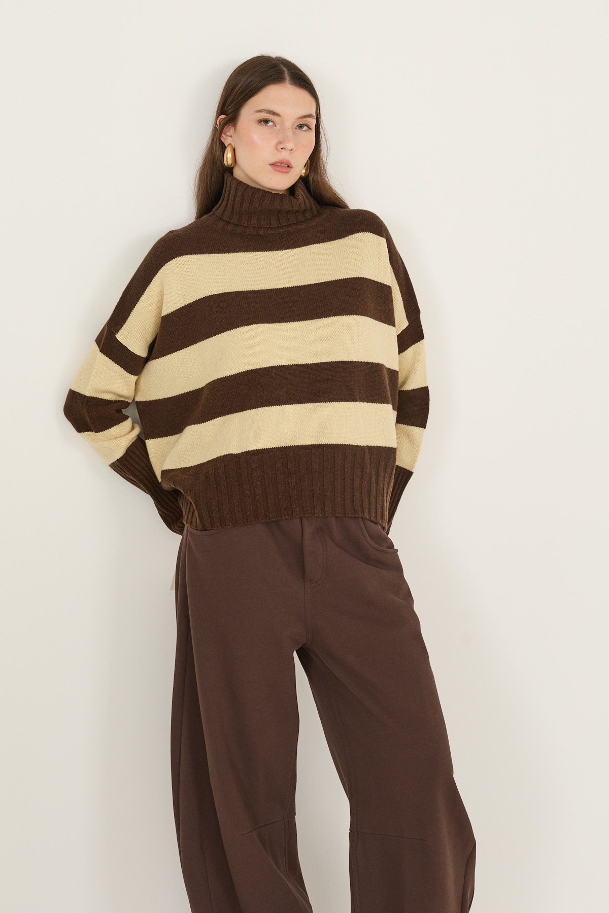 maglia-a-righe-in-lana-b40d0487-07-webout.jpg