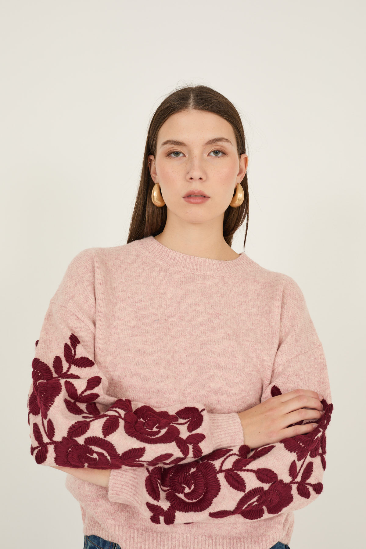 maglia-con-ricami-d40v0768-23-weba.jpg