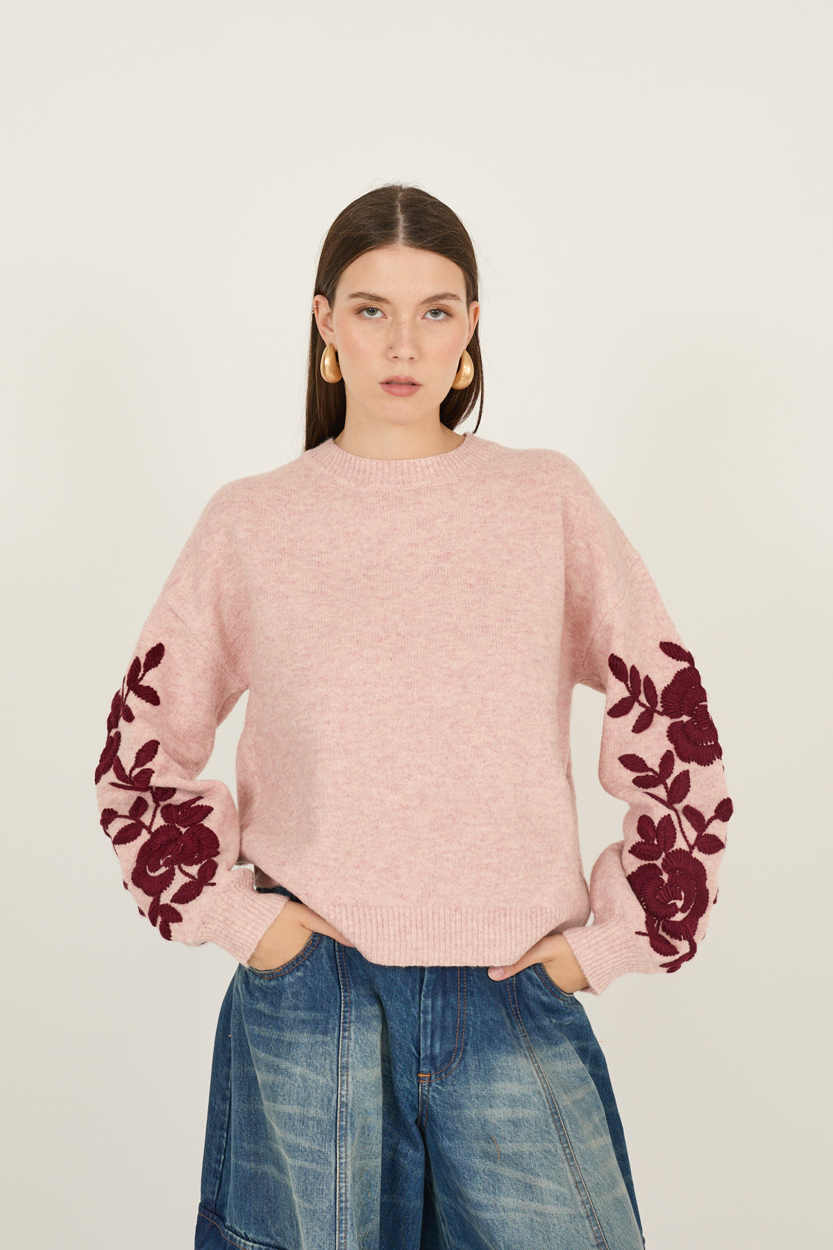 maglia-con-ricami-d40v0768-23-webd.jpg