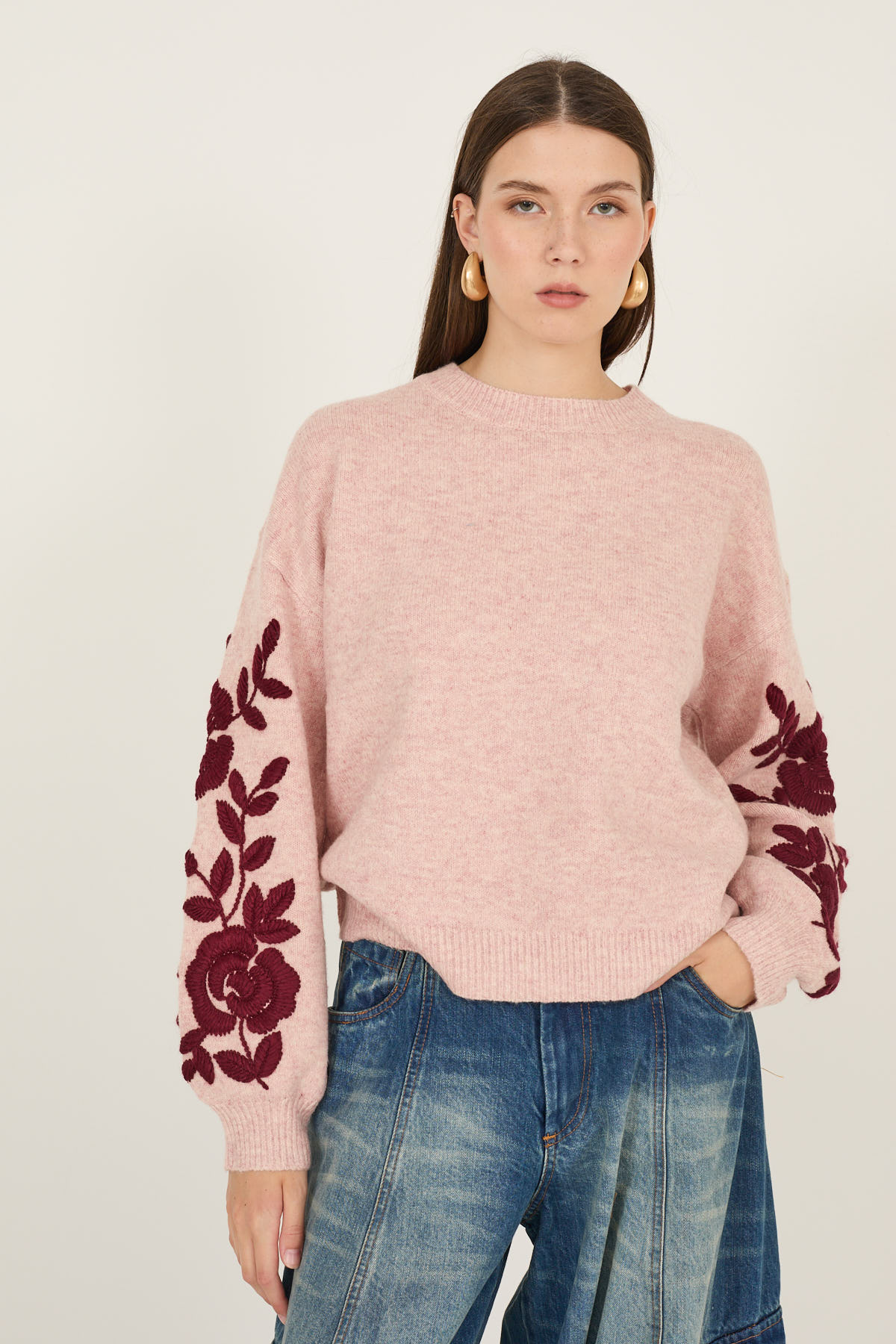 maglia-con-ricami-d40v0768-23-webout.jpg