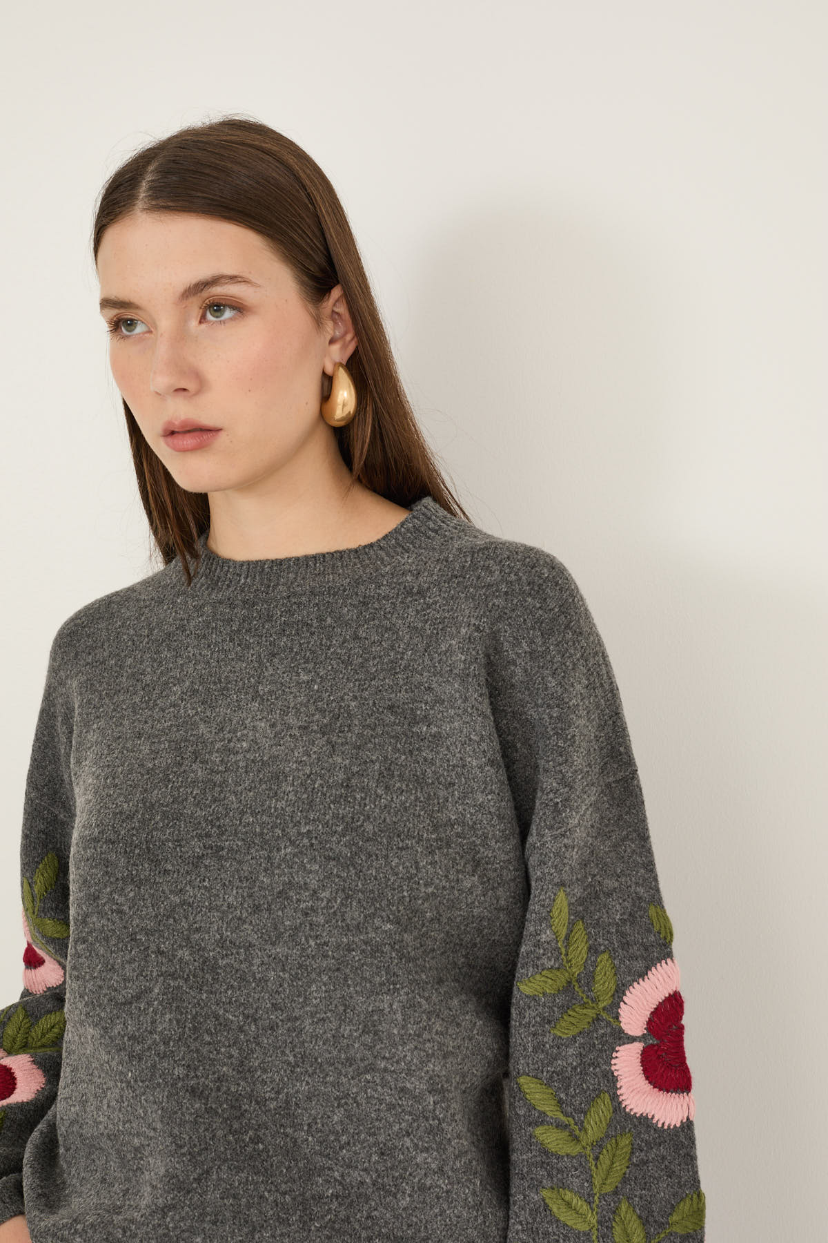 maglia-con-ricami-d40v0768-40-webd.jpg
