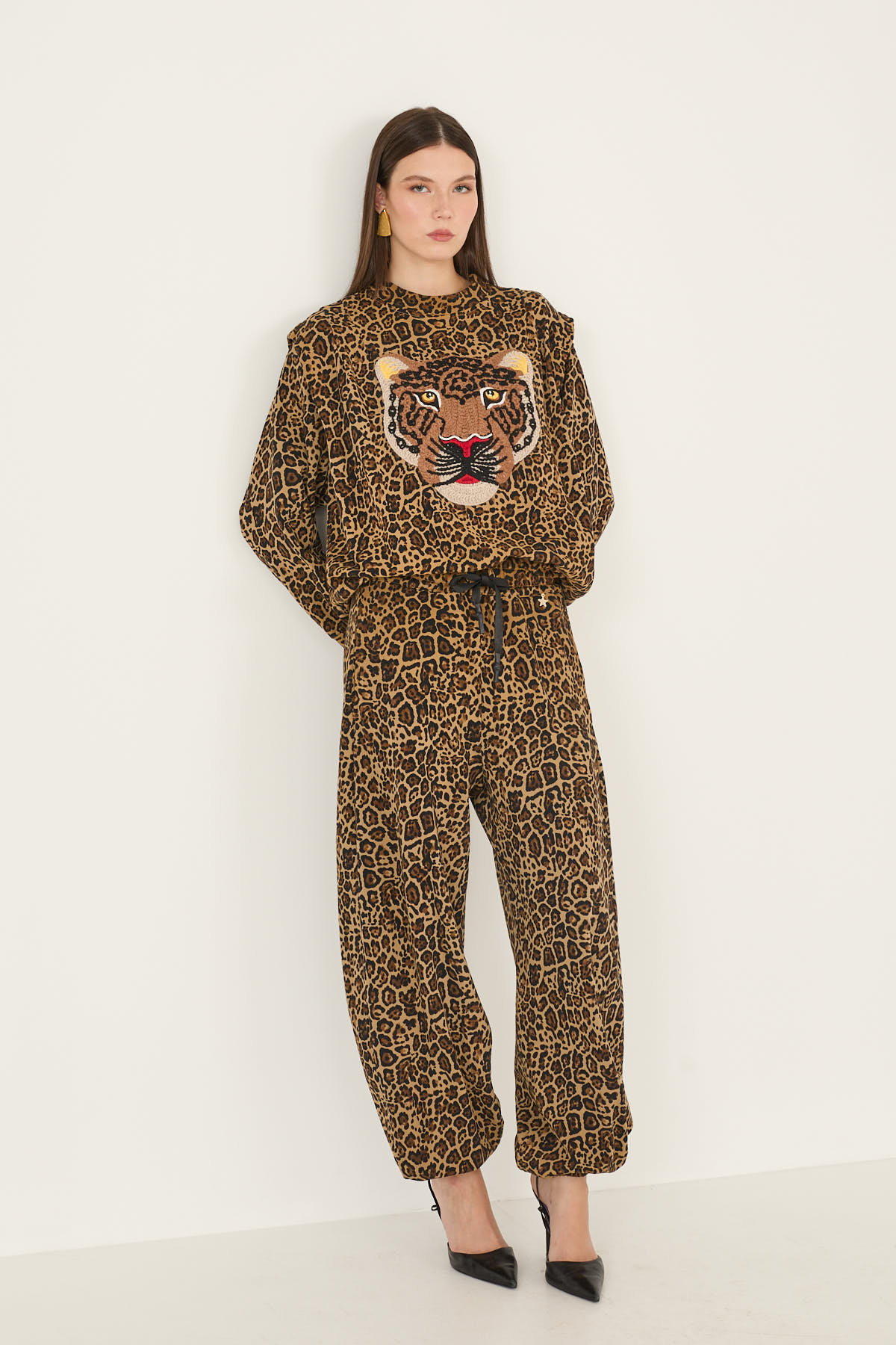 pantalone-animalier-con-polsino-alla-caviglia-s40m0760-71-weba.jpg