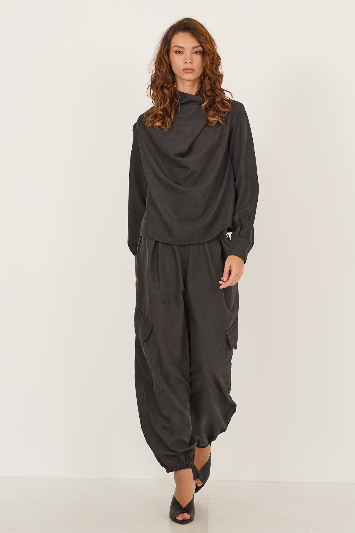 pantalone-cargo-s40m0977-01-weba.jpg