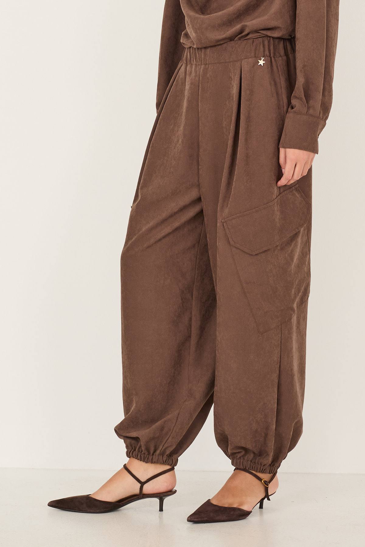 pantalone-cargo-s40m0977-07-webout.jpg