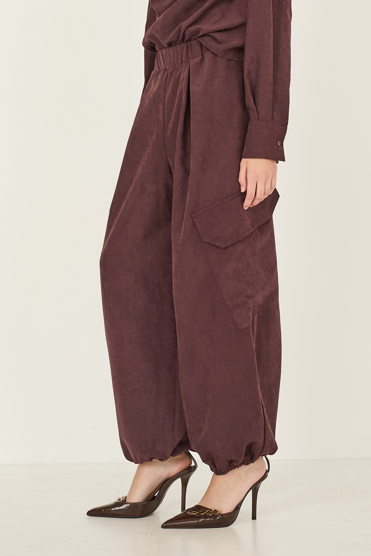 pantalone-cargo-s40m0977-577-webd.jpg