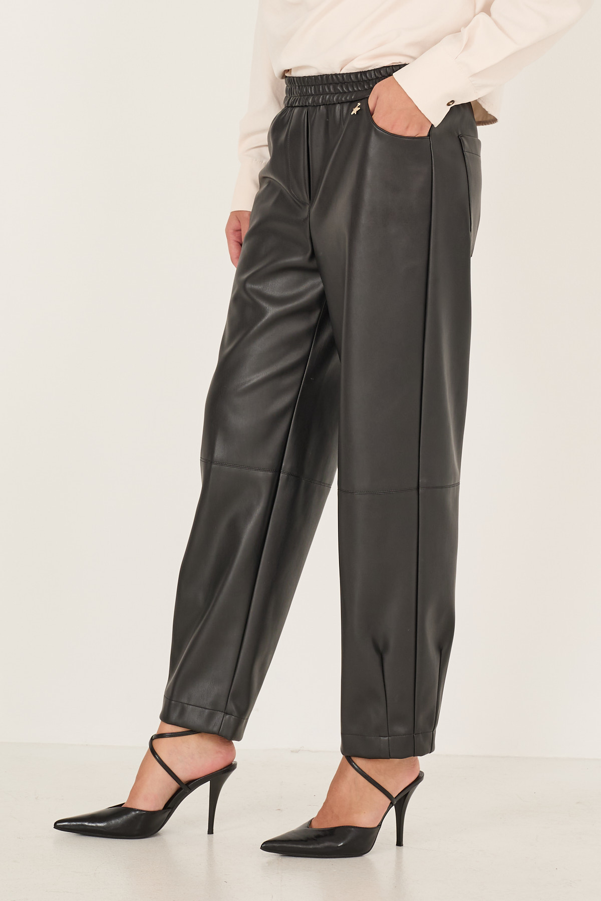 pantalone-ecopelle-w40s0523-01-webout.jpg