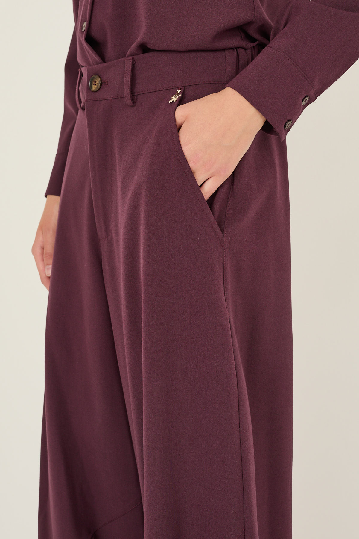 pantalone-gaya-in-misto-viscosa-s40m0810-577-webout.jpg