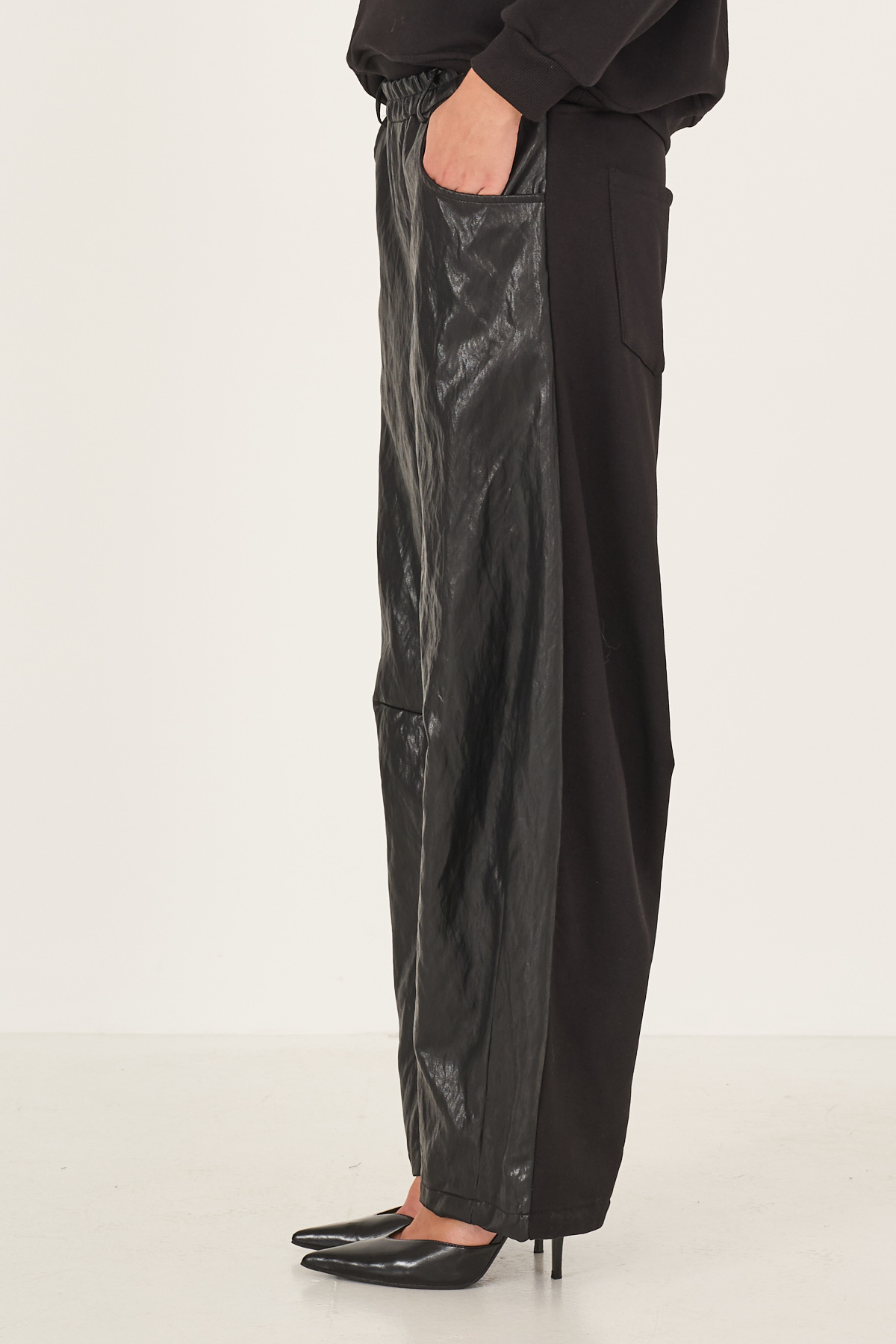 pantalone-gaya-m40f1021-01-weba.jpg