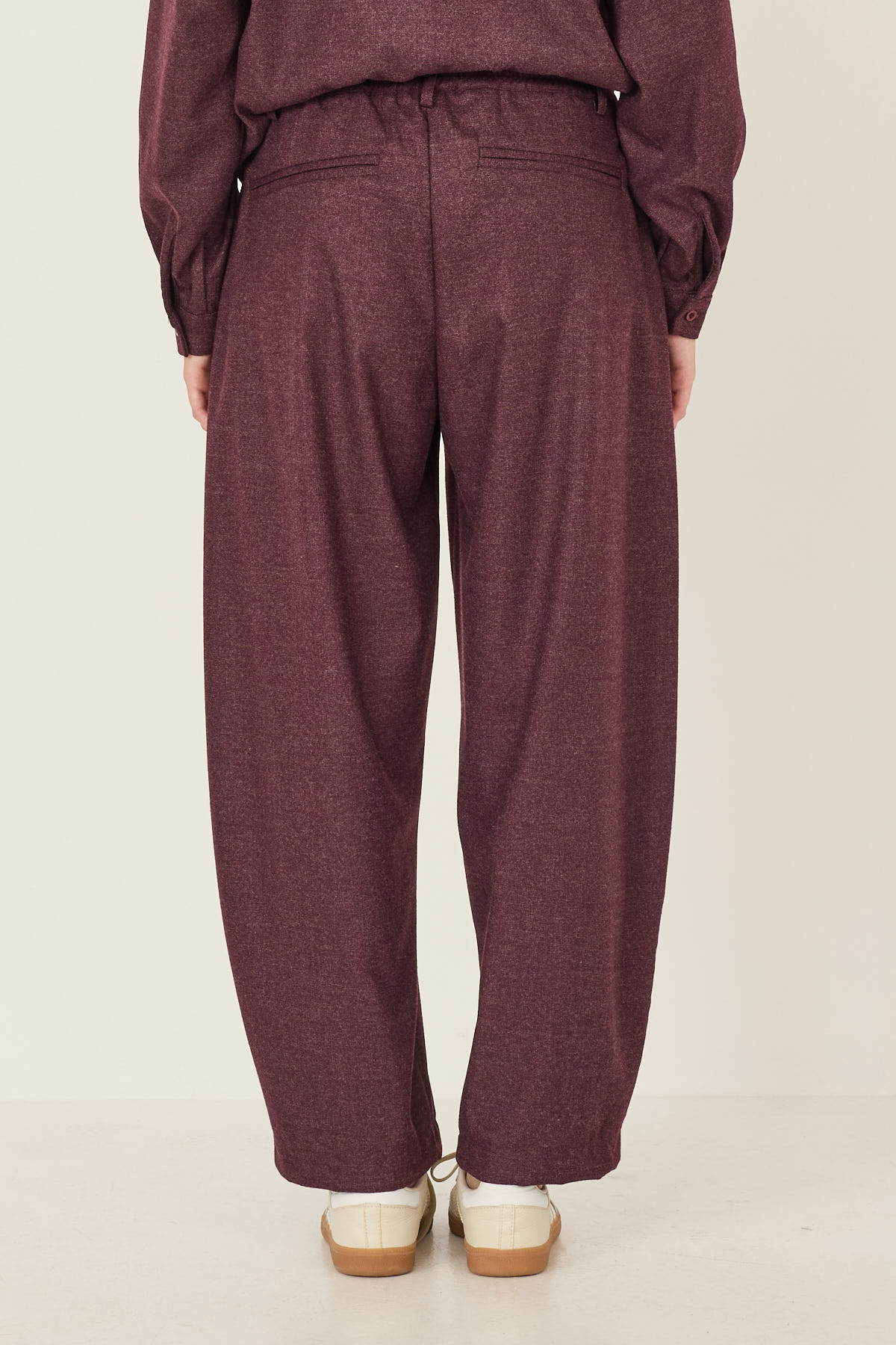 pantalone-in-misto-viscosa-f40x0822-504-webout.jpg