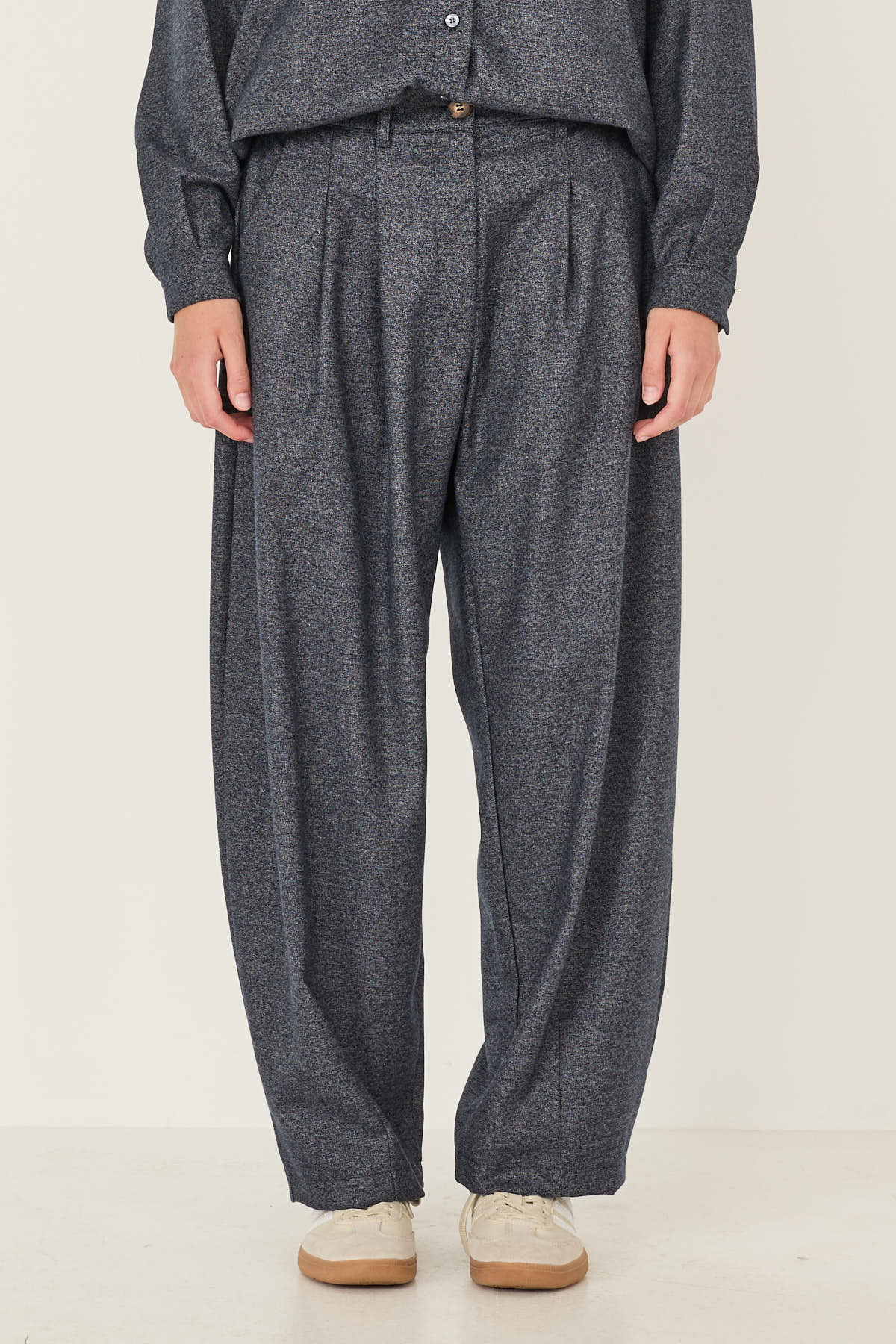 pantalone-in-misto-viscosa-f40x0822-73-weba.jpg
