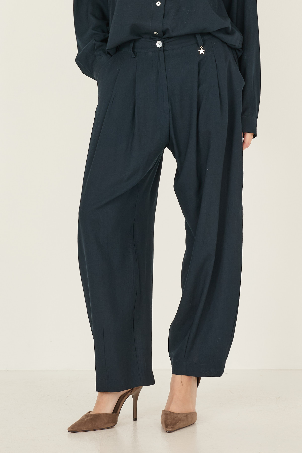 pantalone-in-viscosa-e-lana-f40x0896-73-webout.jpg