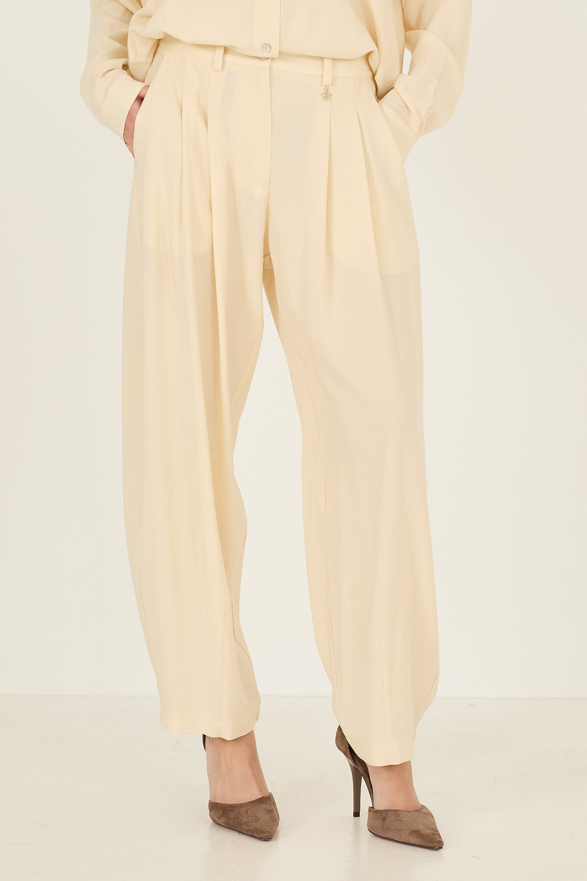 pantalone-in-viscosa-e-lana-f40x0896-74-webout.jpg