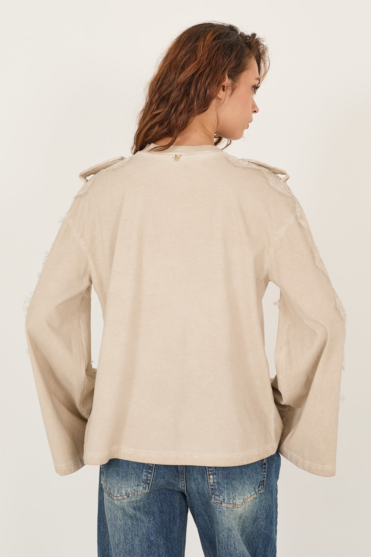 t-shirt-con-alamari-s40m0928-10-webd.jpg
