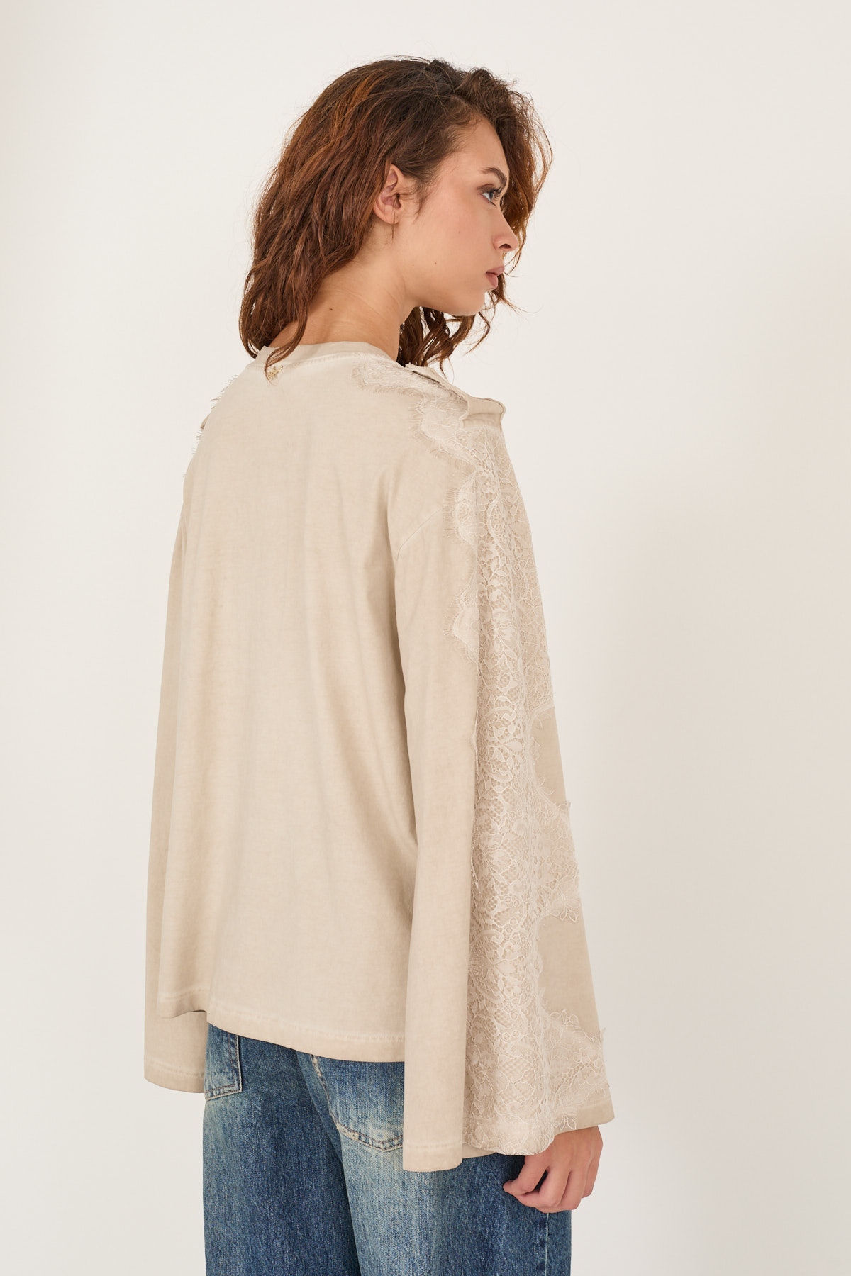 t-shirt-con-alamari-s40m0928-10-webf.jpg
