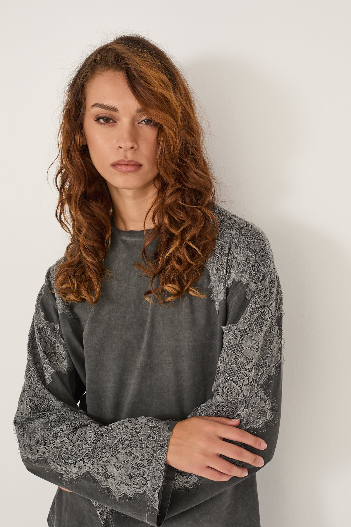 t-shirt-con-pizzo-m40f1018-28-weba.jpg
