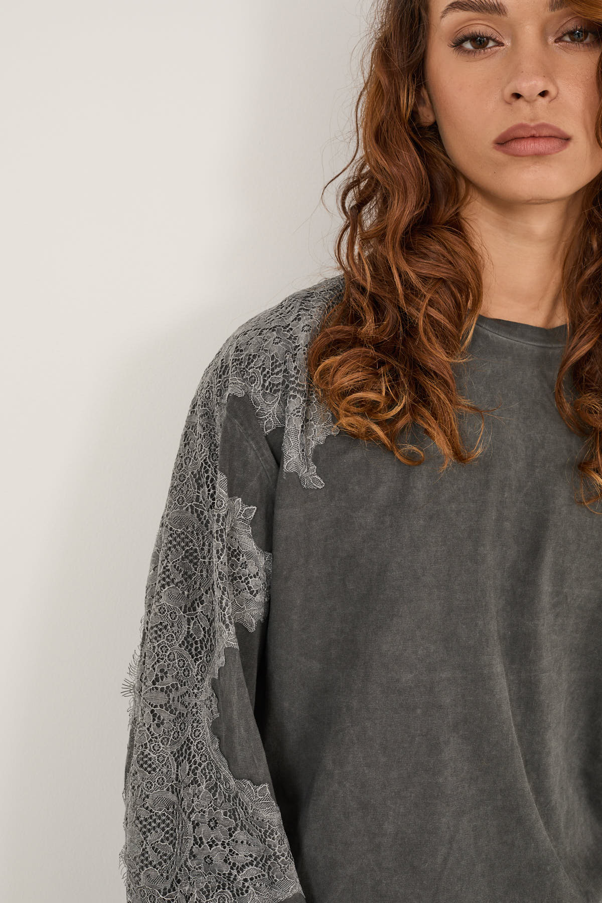 t-shirt-con-pizzo-m40f1018-28-webd.jpg