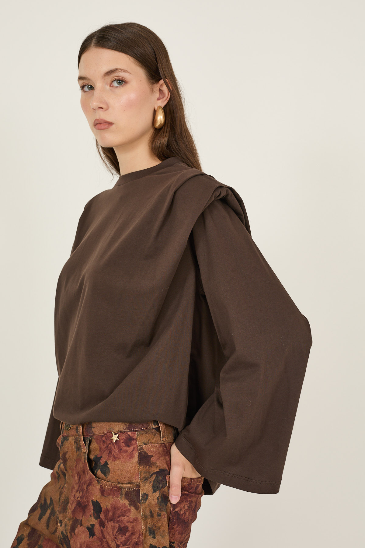 t-shirt-in-cotone-con-ripresa-sulla-spalla-s40m0981-07-webd.jpg