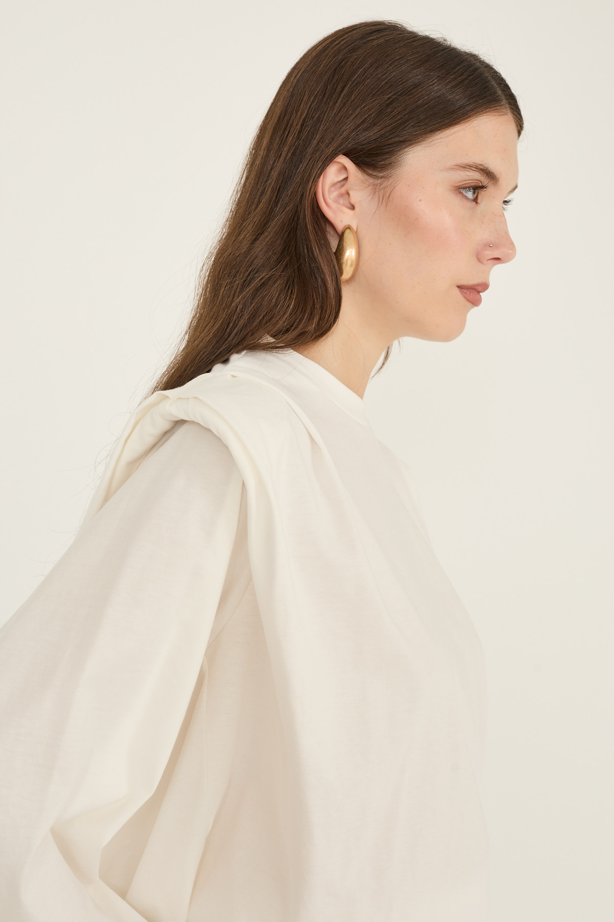 t-shirt-in-cotone-con-ripresa-sulla-spalla-s40m0981-51-webout.jpg