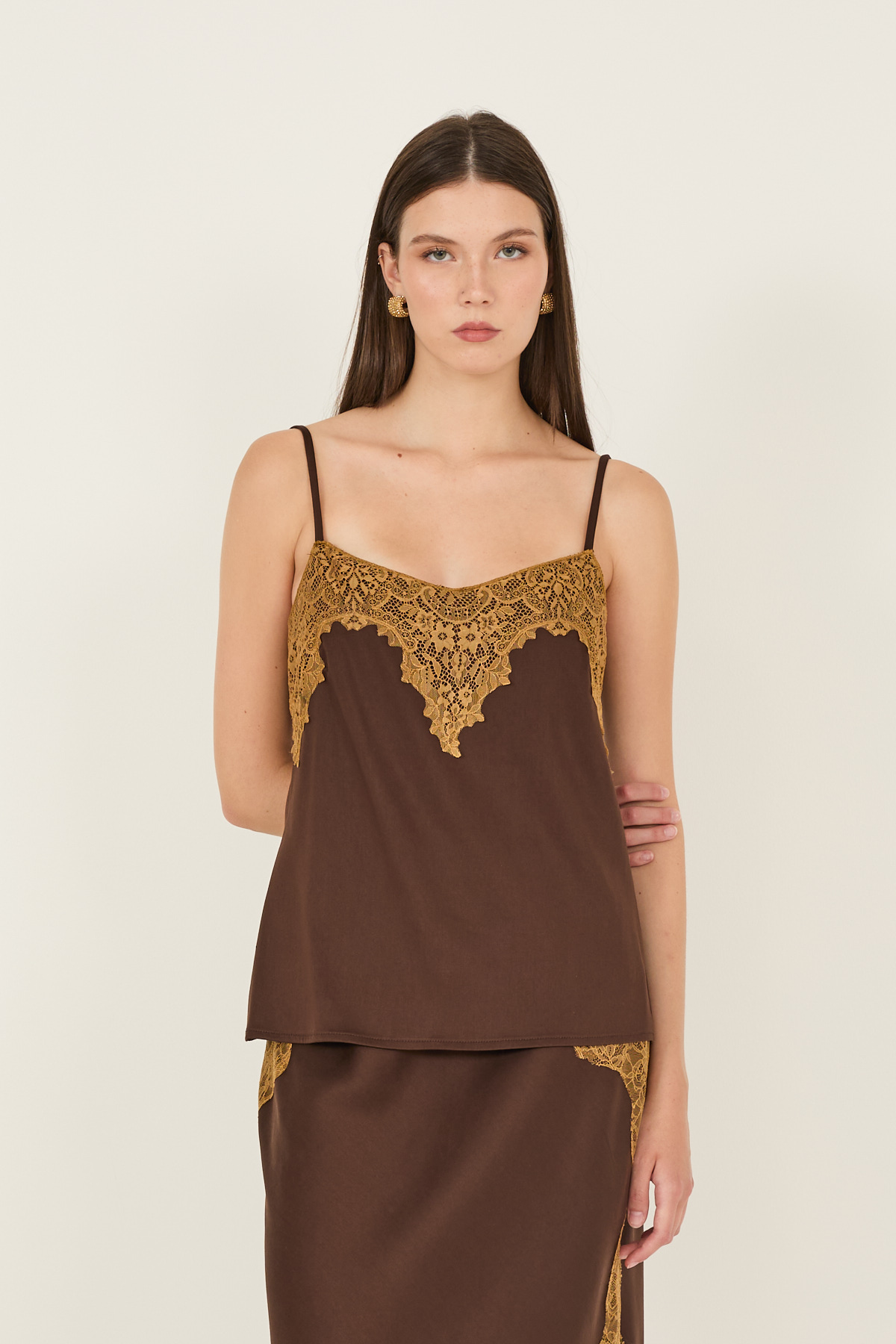 top-in-lyocell-e-viscosa-con-inserti-pizzo-m40f0659-07-weba.jpg