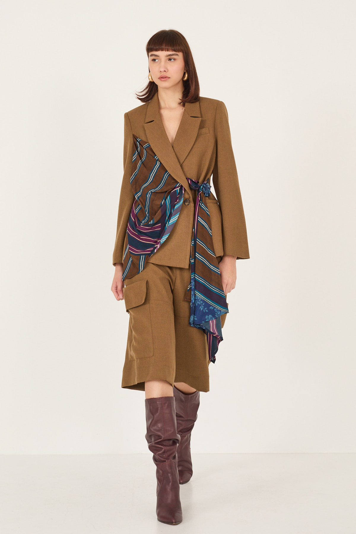 bermuda-con-foulard-s40m1148-177-webd.jpg