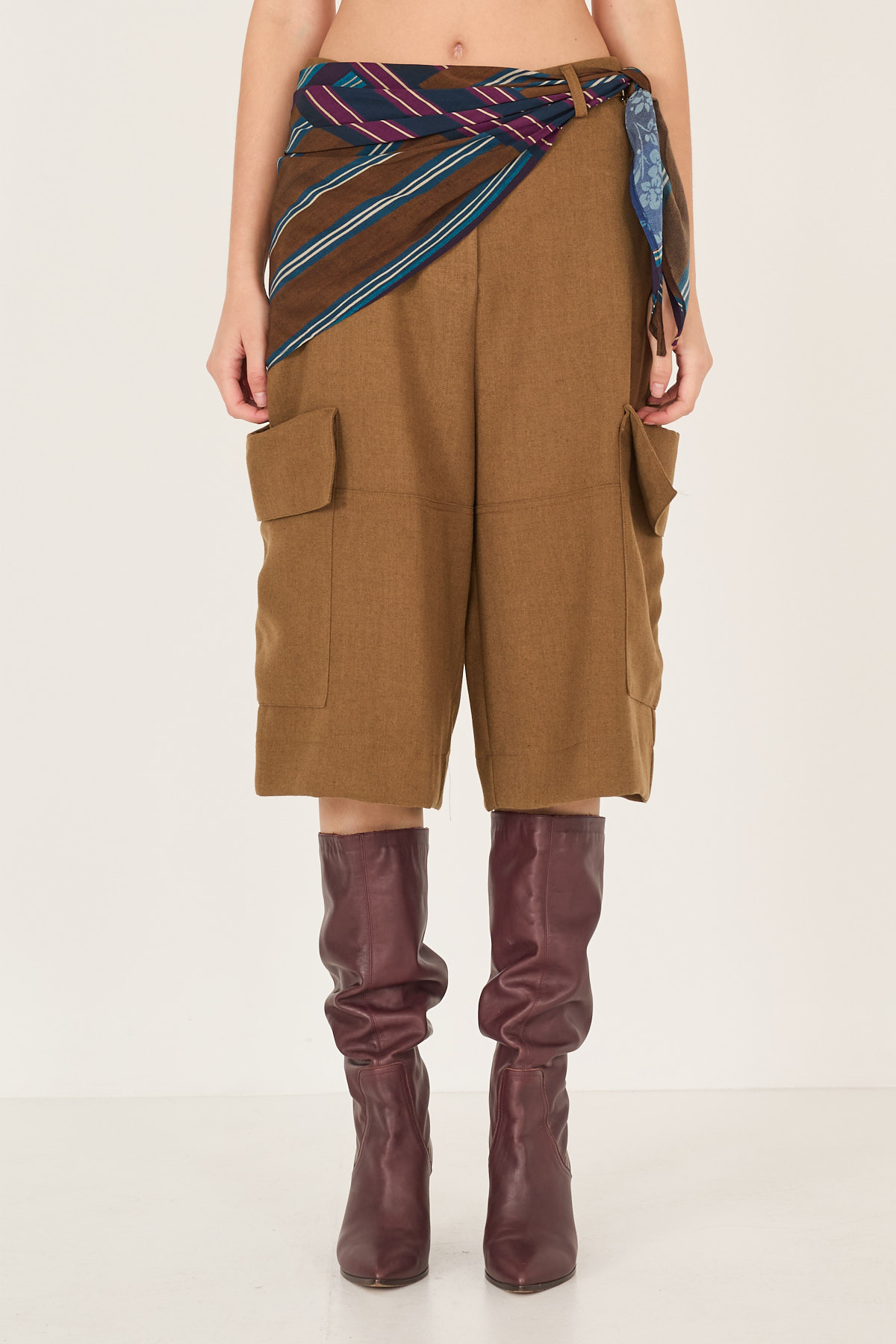 bermuda-con-foulard-s40m1148-177-webl.jpg