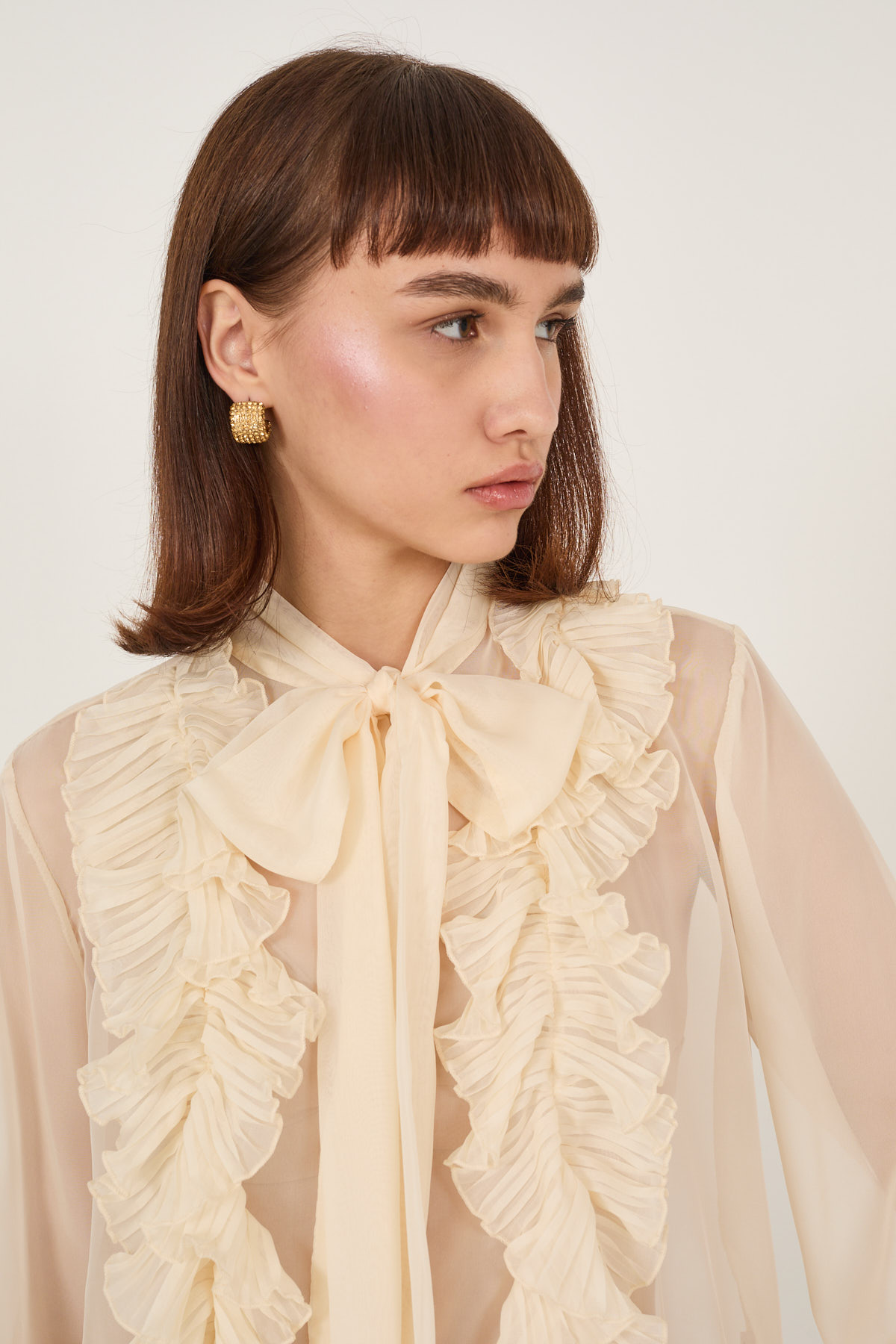 camicia-con-ruches-e-fiocco-al-collo-t40r0708-74-webd.jpg