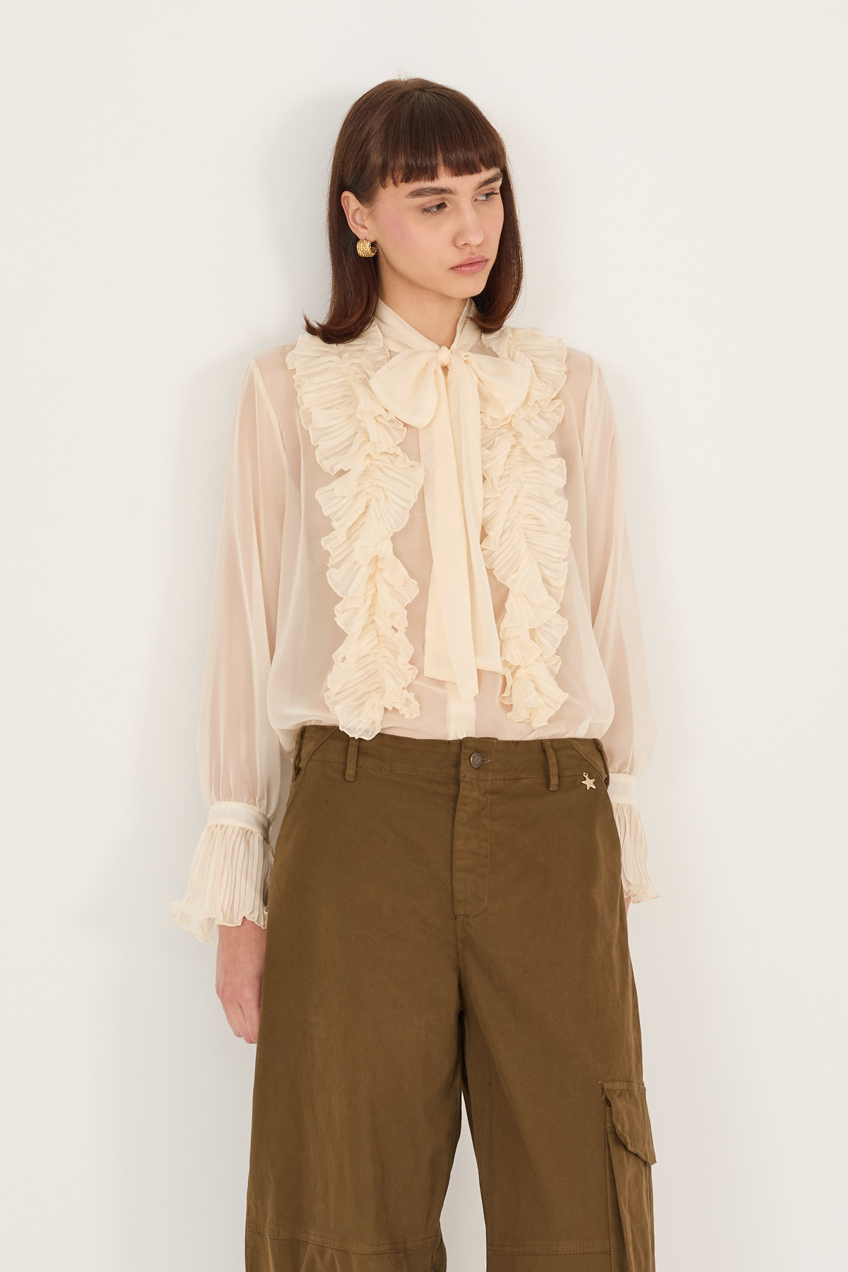 camicia-con-ruches-e-fiocco-al-collo-t40r0708-74-webf.jpg