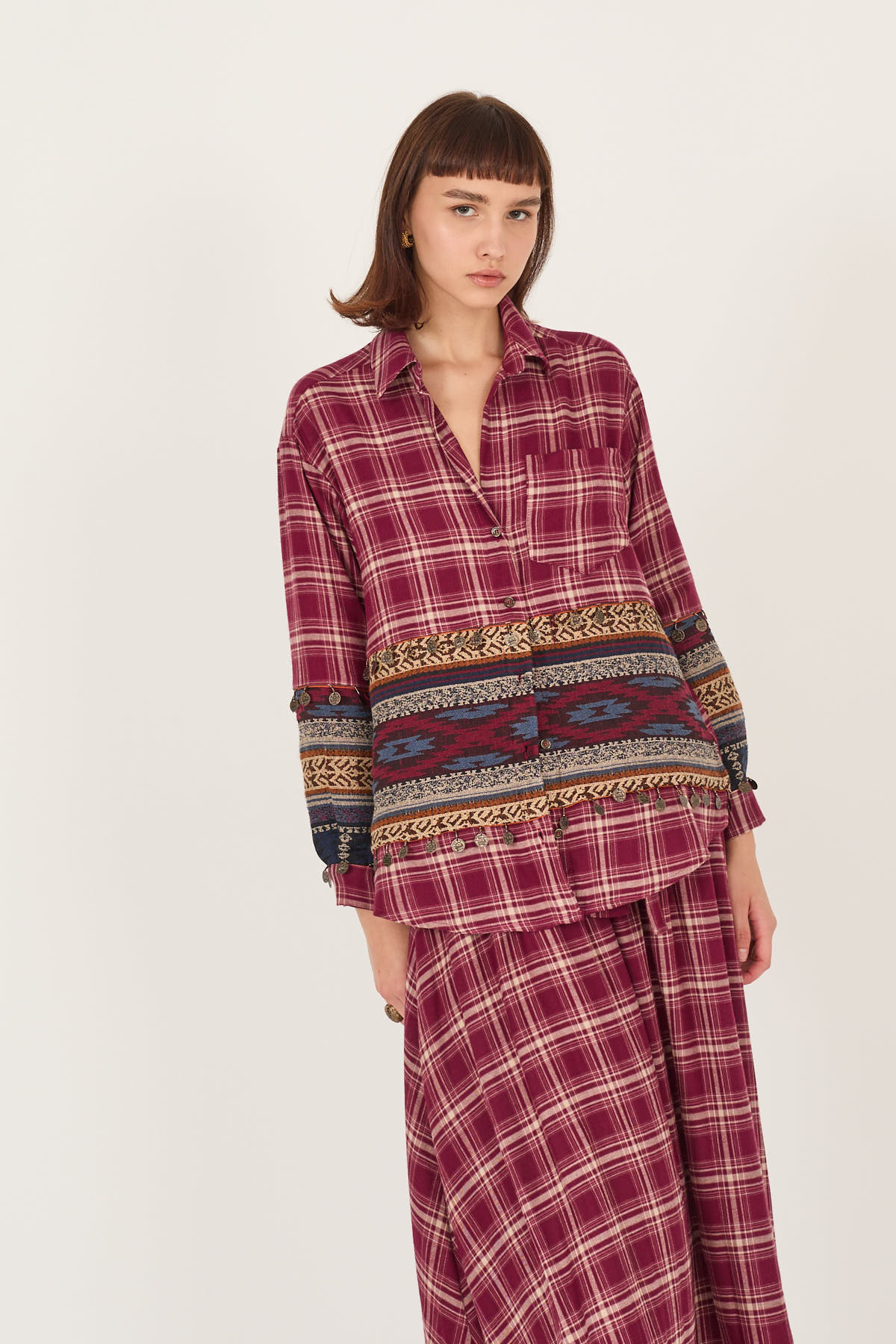 camicia-in-viscosa-con-passamaneria-s40m1149-03-webout.jpg