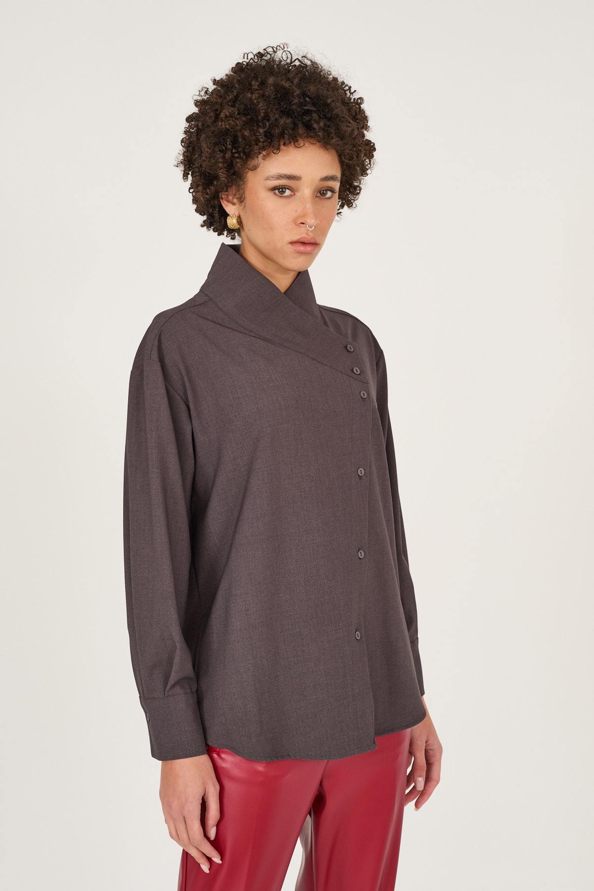 camicia-misto-viscosa-con-chiusura-asimmetrica-s40m1264-40-webd.jpg