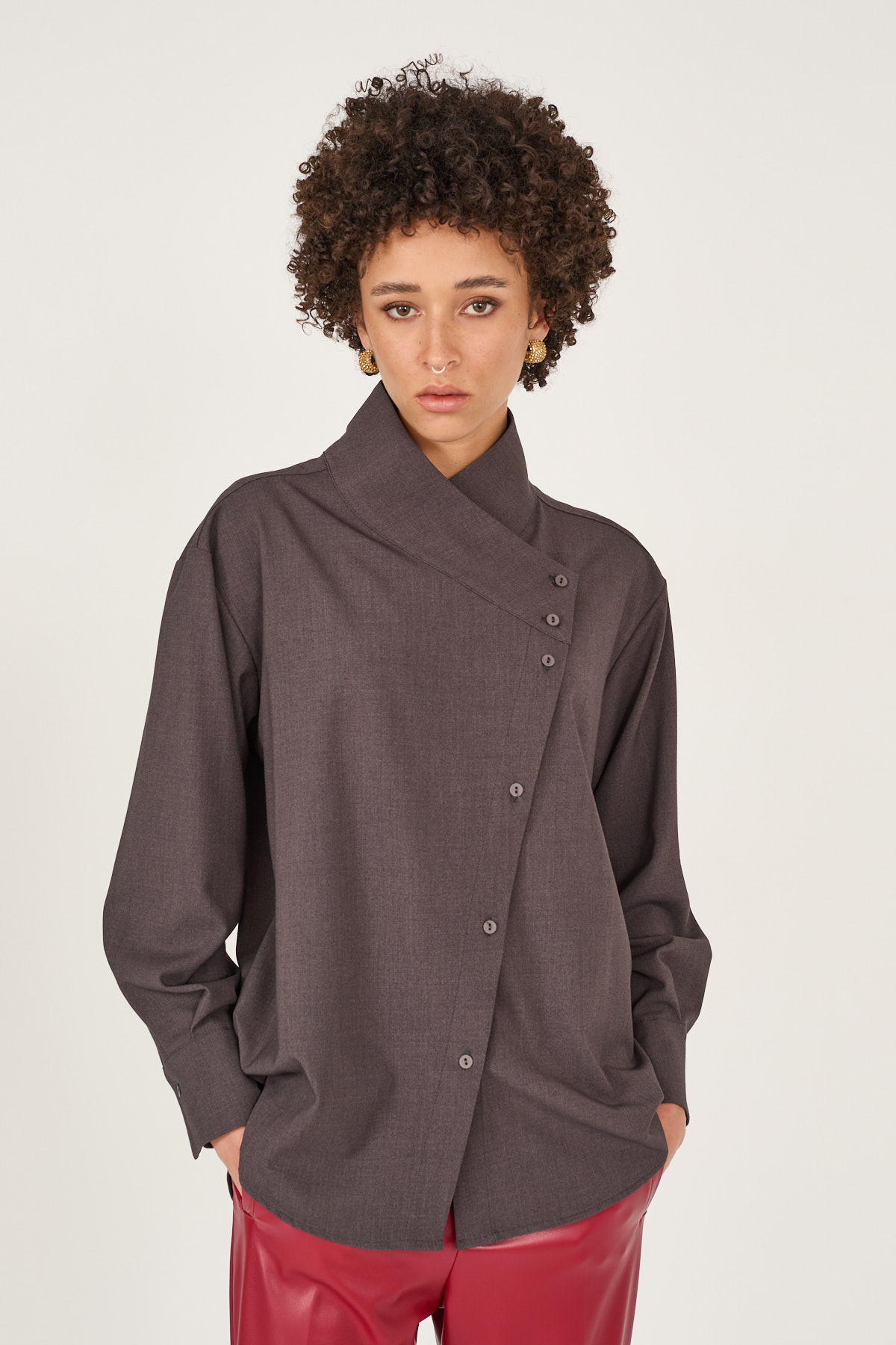 camicia-misto-viscosa-con-chiusura-asimmetrica-s40m1264-40-webf.jpg