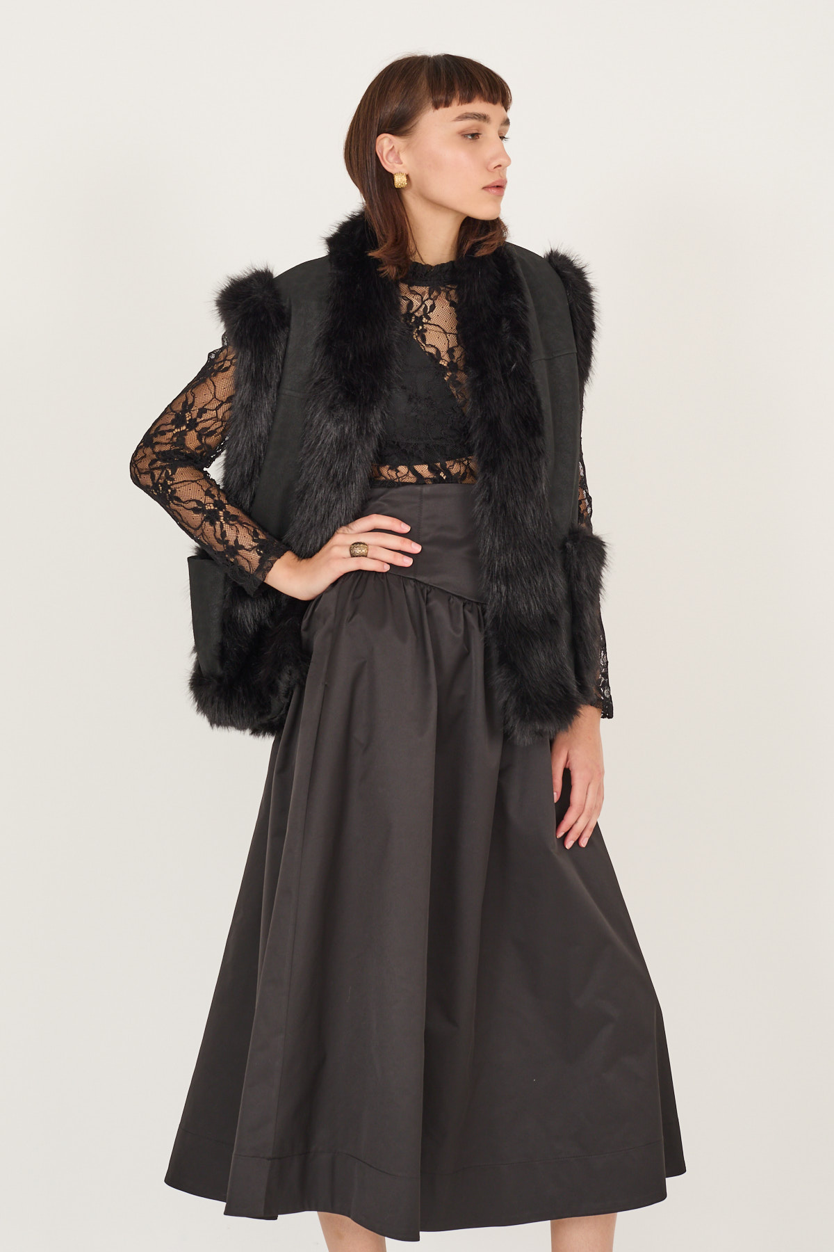 gilet-ecomontone-con-ecopelliccia-s40m1112-01-weba.jpg