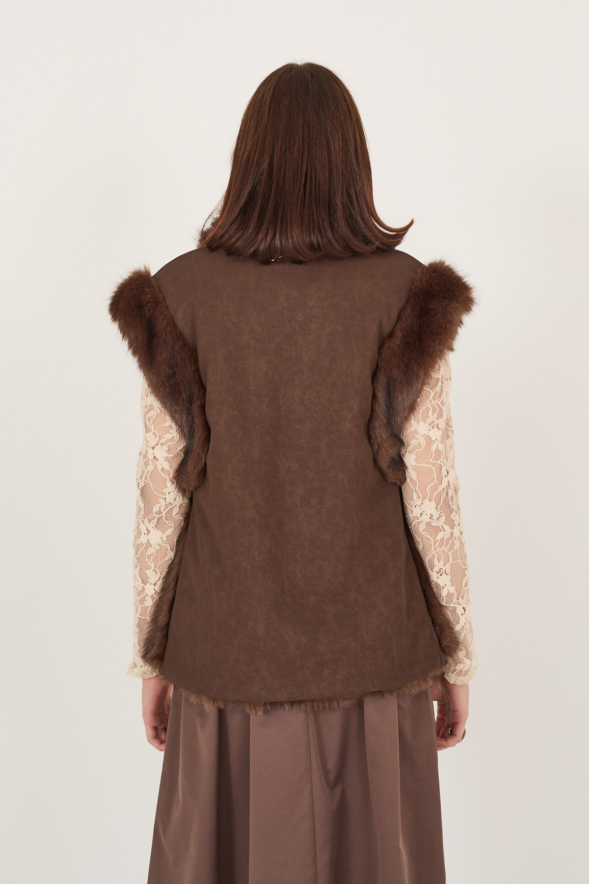 gilet-ecomontone-con-ecopelliccia-s40m1112-07-webl.jpg