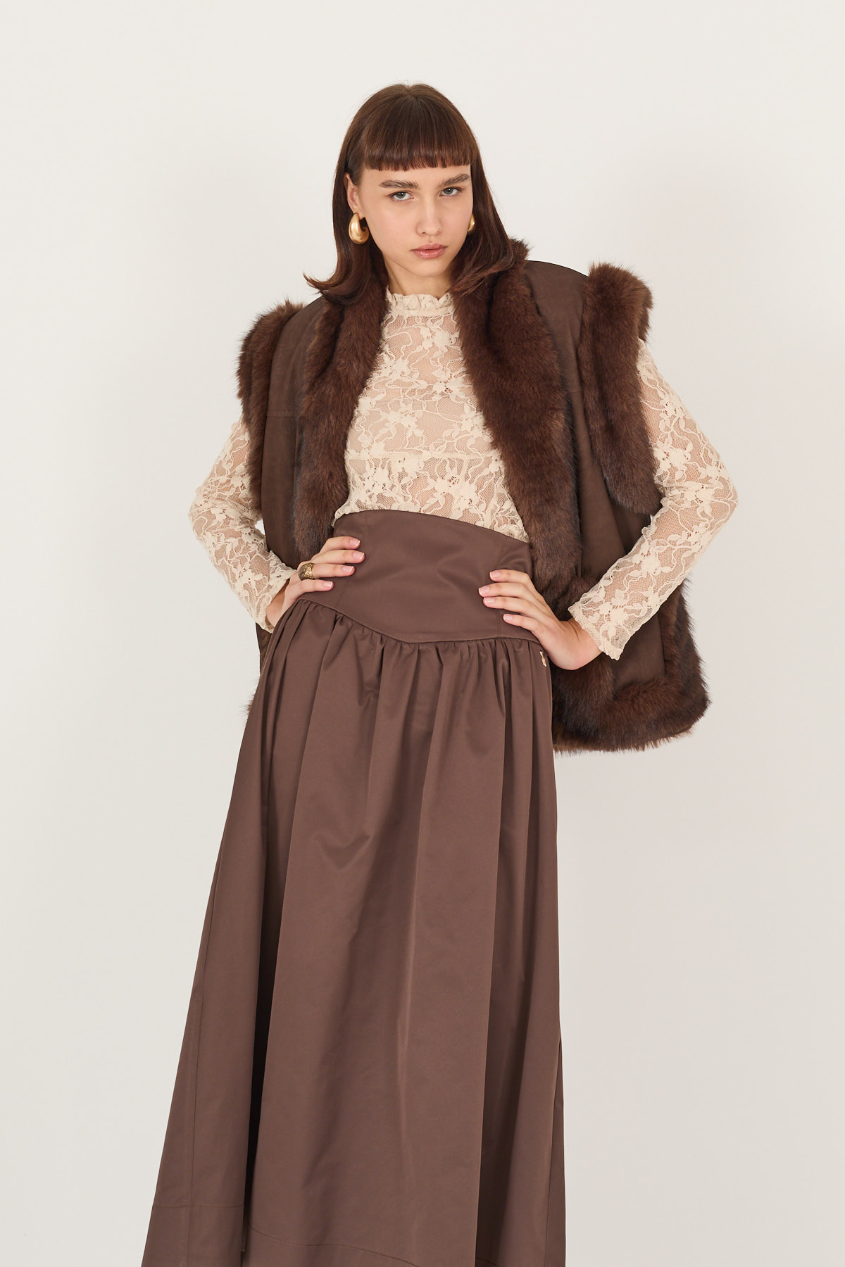 gilet-ecomontone-con-ecopelliccia-s40m1112-07-webr.jpg