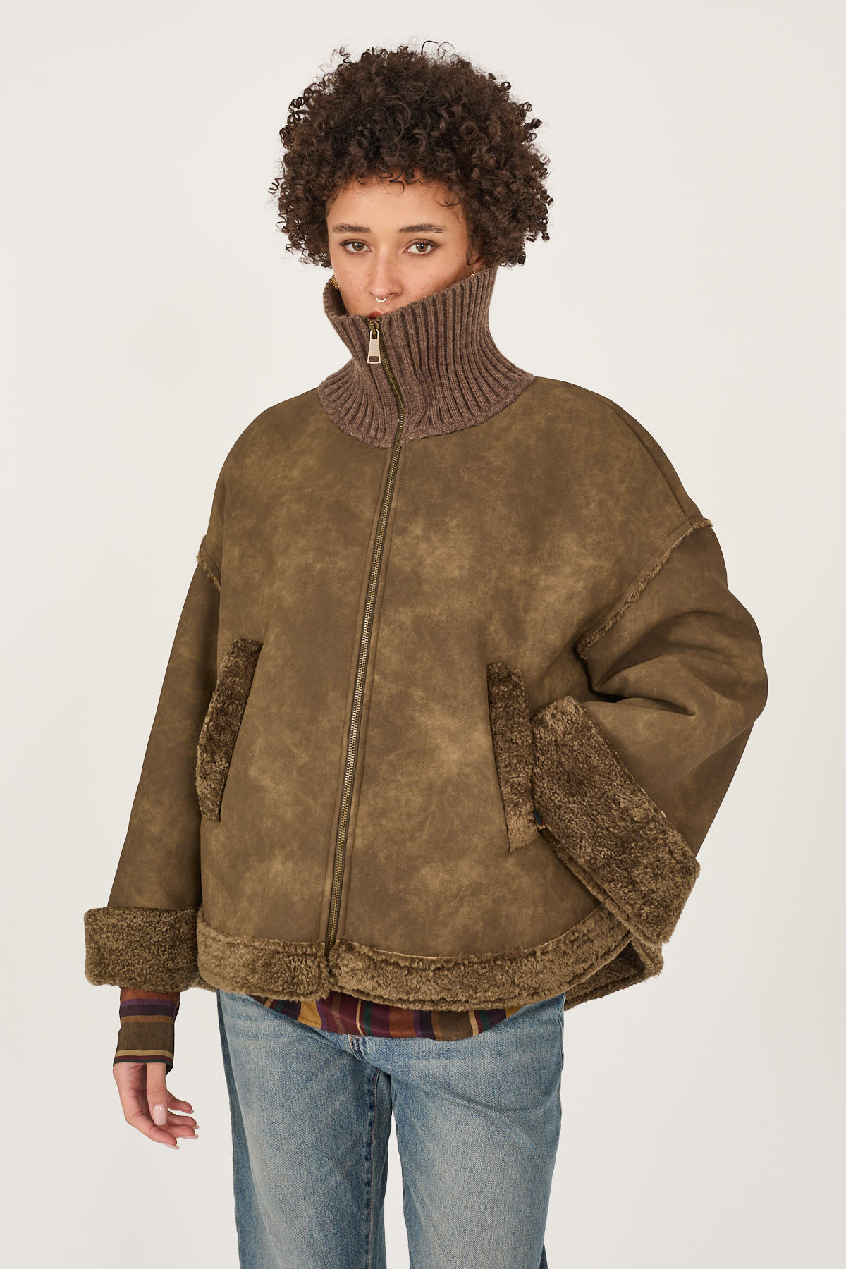 giubbotto-ecomontone-con-collo-alto-in-maglia-s40m1300-52-webout.jpg