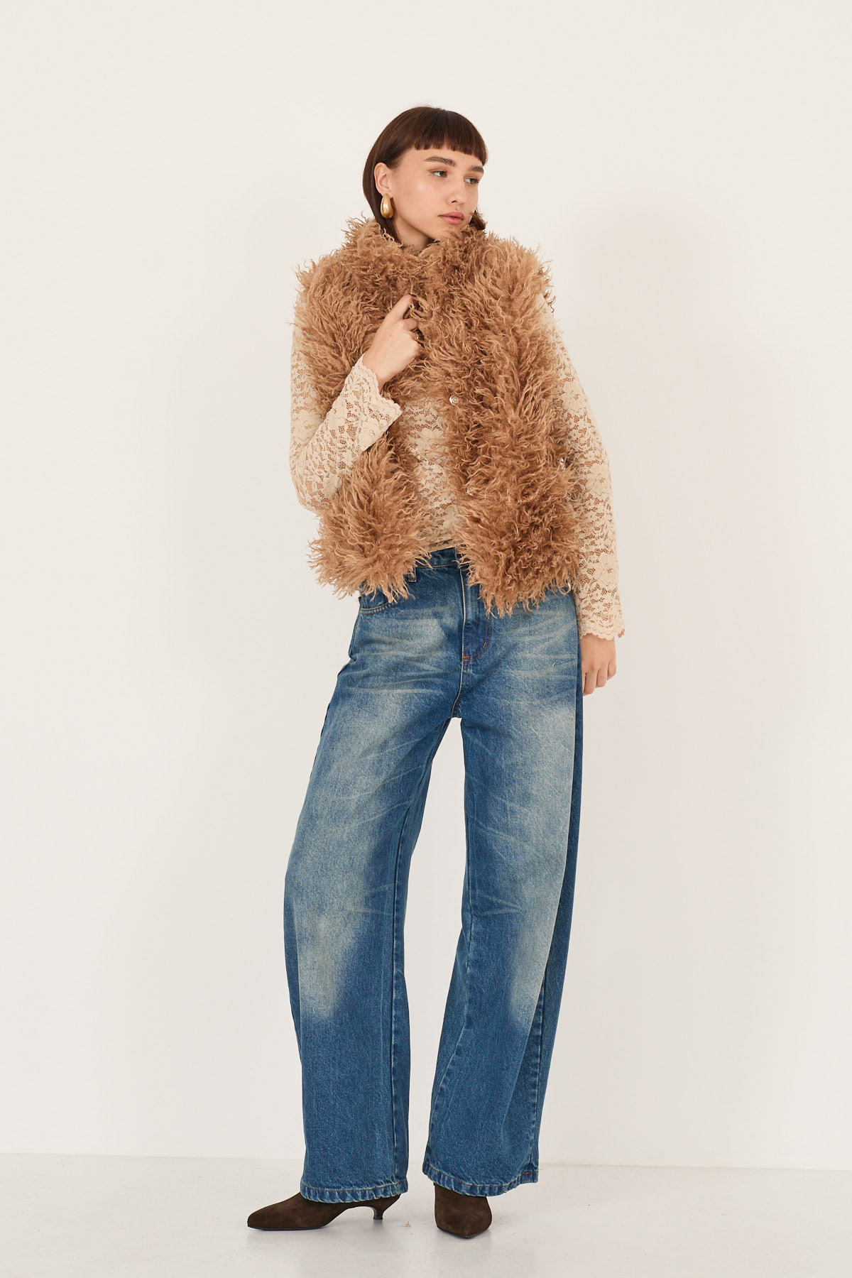 morbido-gilet-di-ecopelliccia-d40n1197-103-webr.jpg
