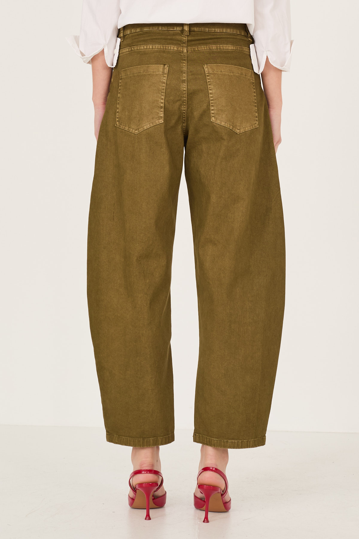 pantalone-con-borchie-m40f1083-52-webf.jpg