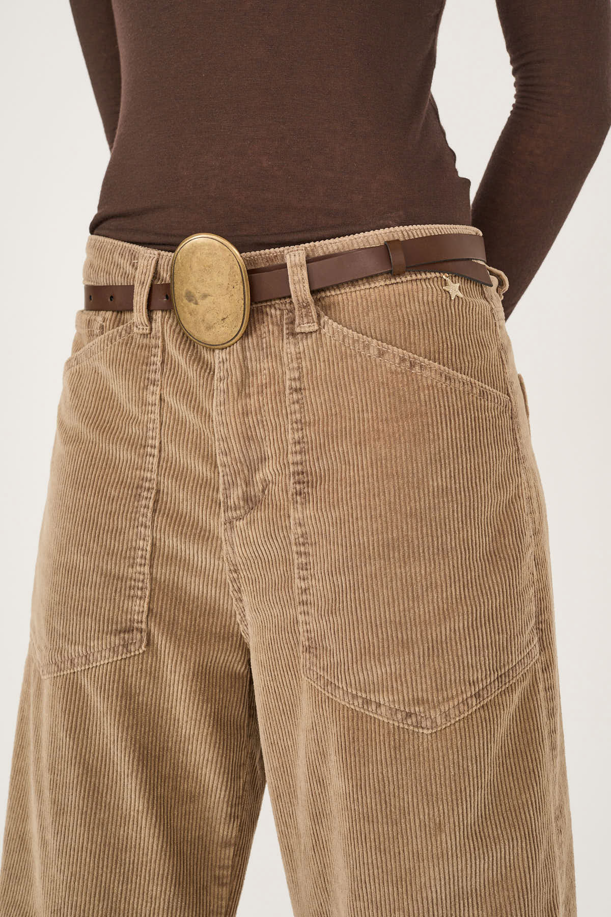 pantalone-in-velluto-a-coste-s40m1074-08-webout.jpg