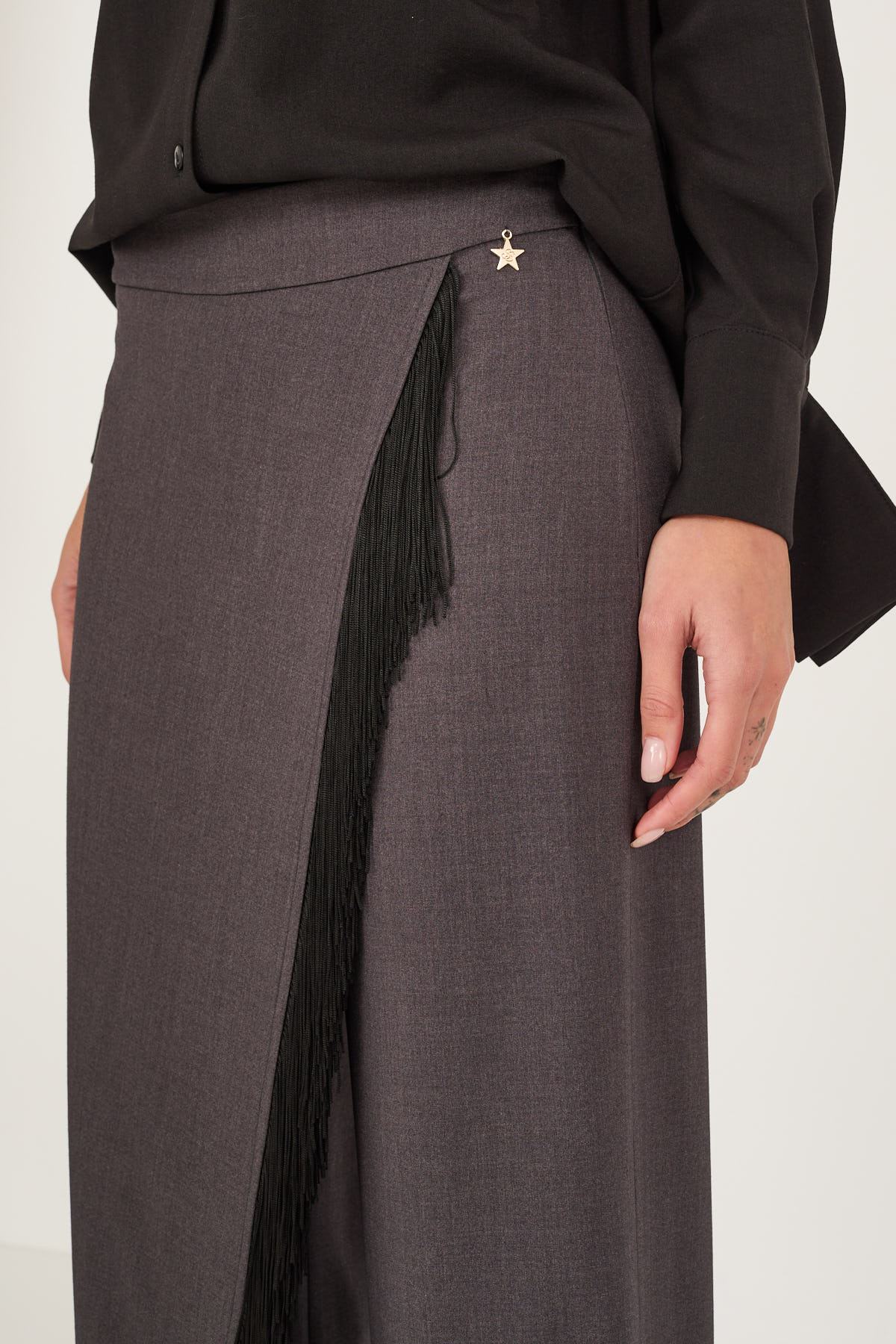 pantalone-misto-viscosa-con-frange-s40m1265-40-webout.jpg