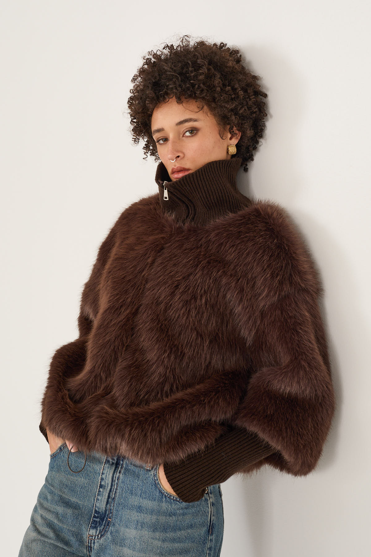 pelliccia-con-maniche-in-maglia-s40m1309-07-weba.jpg
